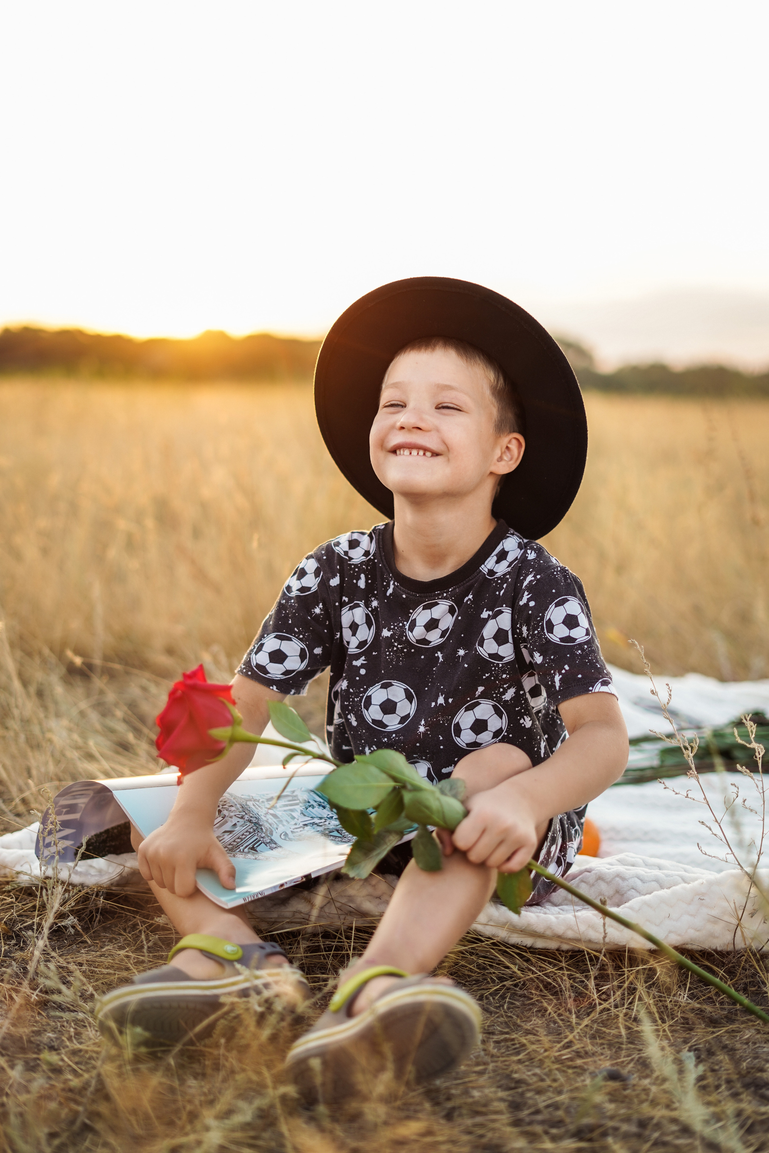 Семейная фотосессия в поле. Фотограф Москва, визуальный менеджер Дарья Шевченко
