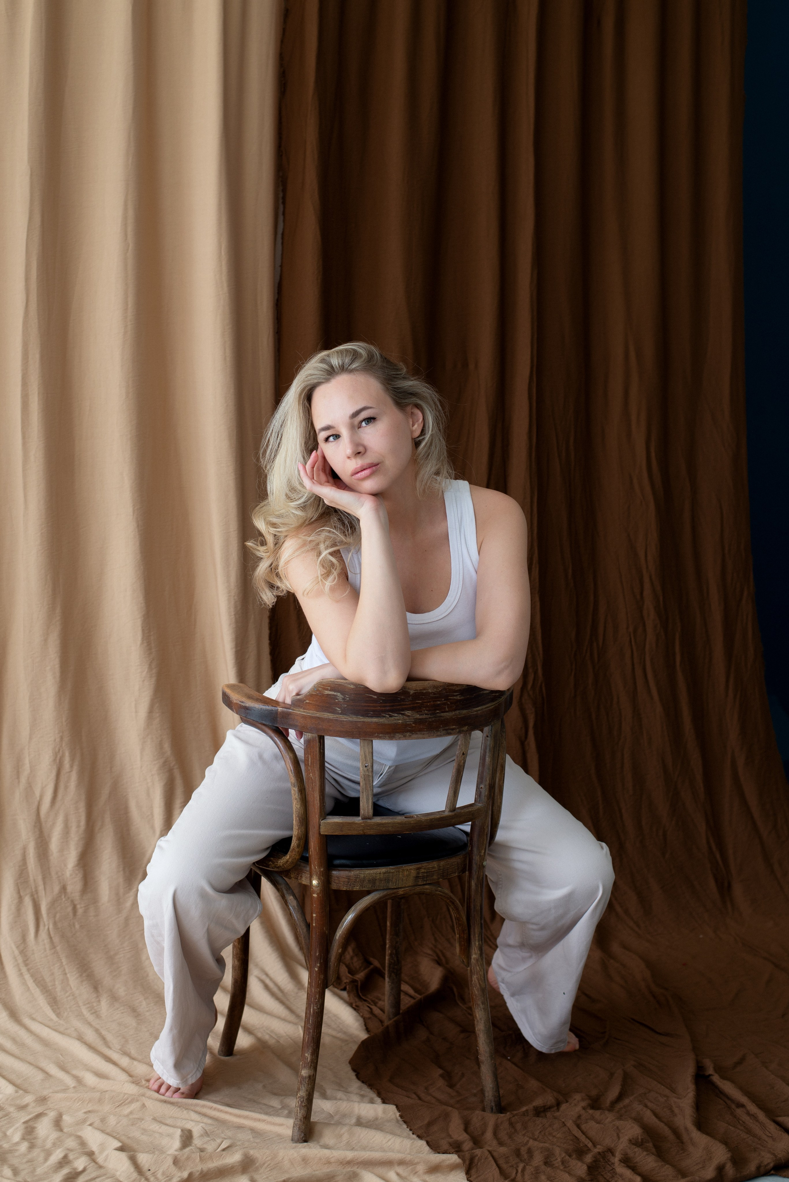 Женский портрет. Дина — ваш фотограф в Коломне и Москве. Живые портреты, любимые люди, важные события. Всё, что хочется помнить