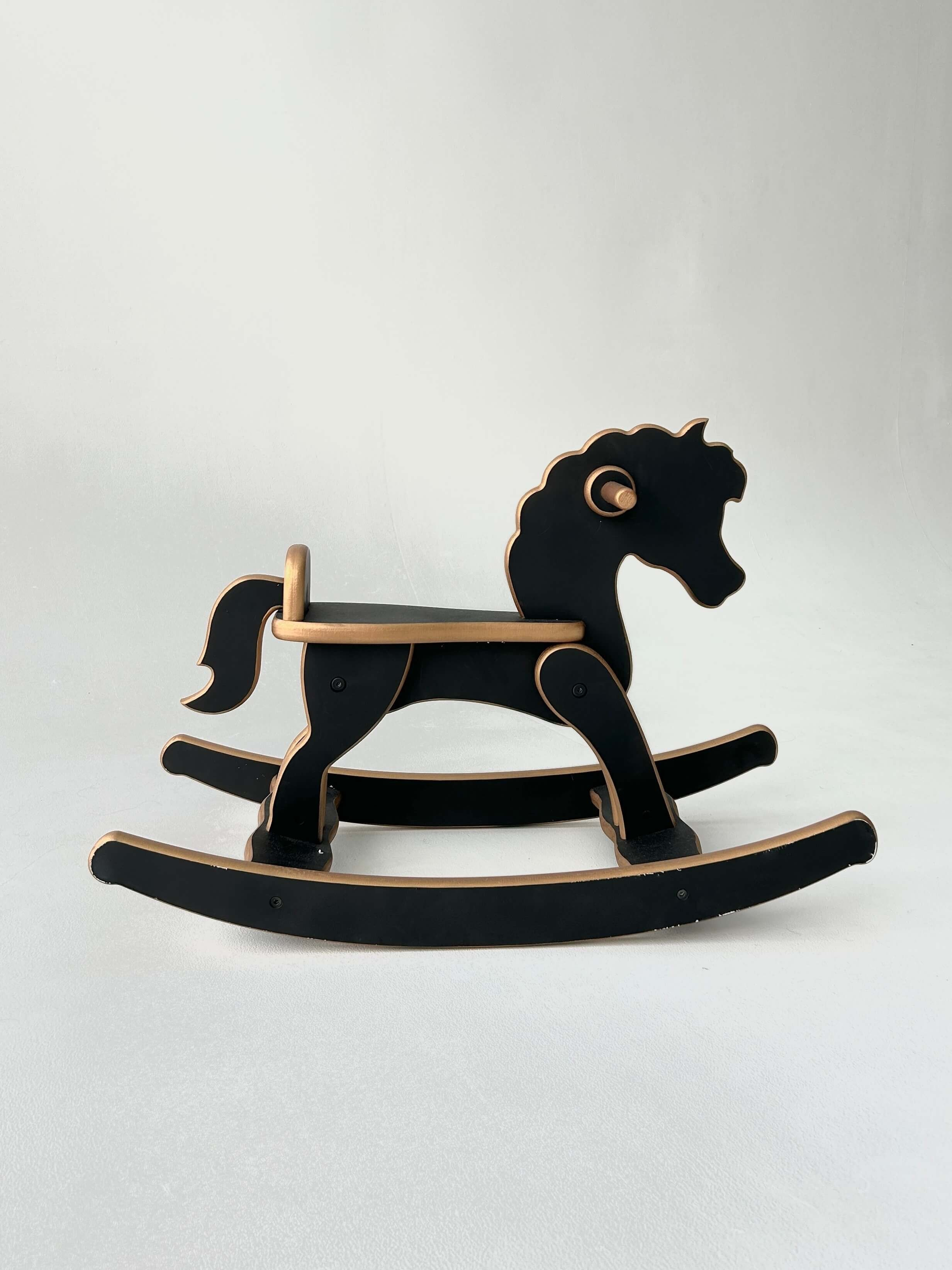 Современное оборудование в нашей студии и очень много реквизита. Фотостудия LUNA — аренда циклорамы и фотозон в Екатеринбурге