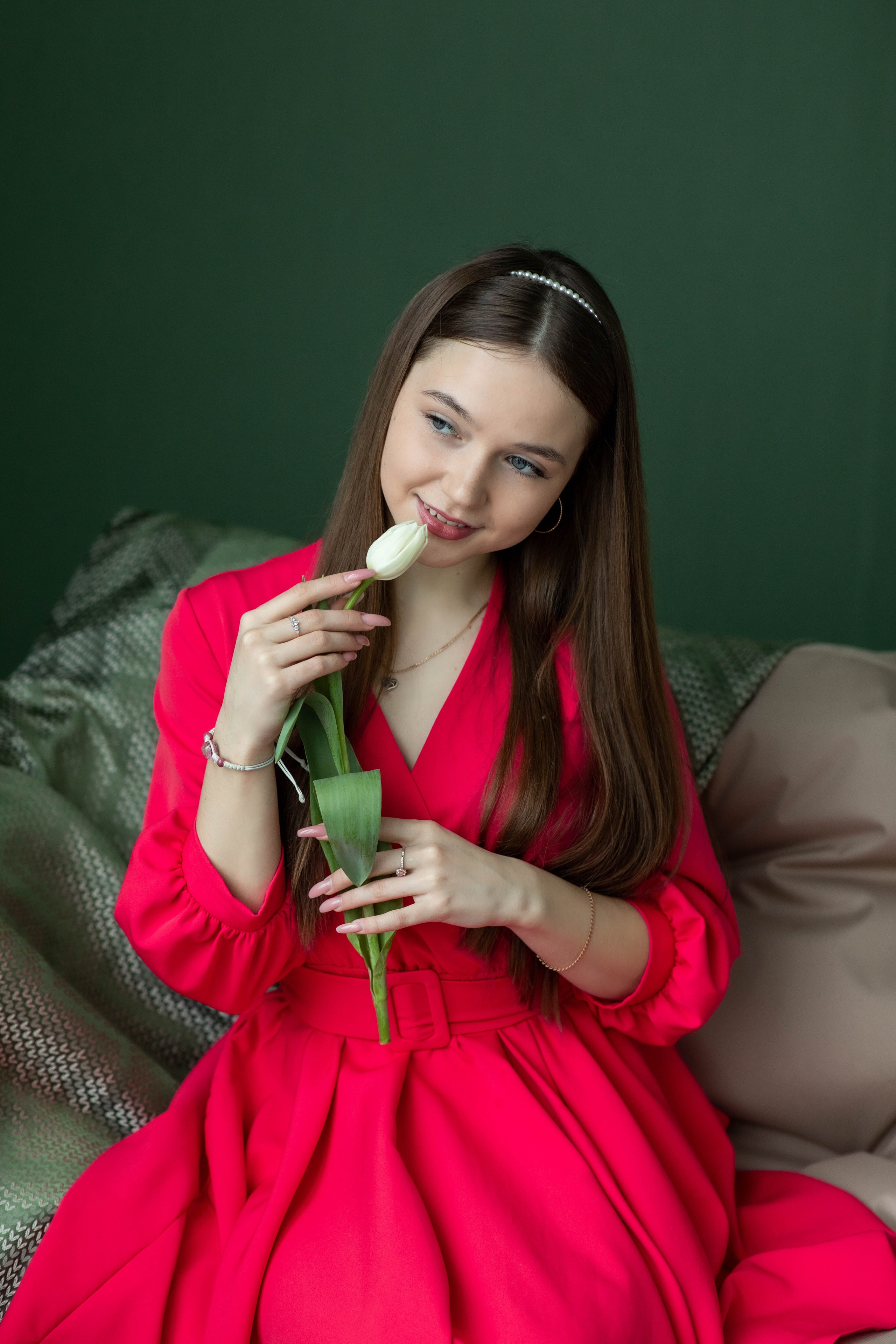 Девушка и цветы