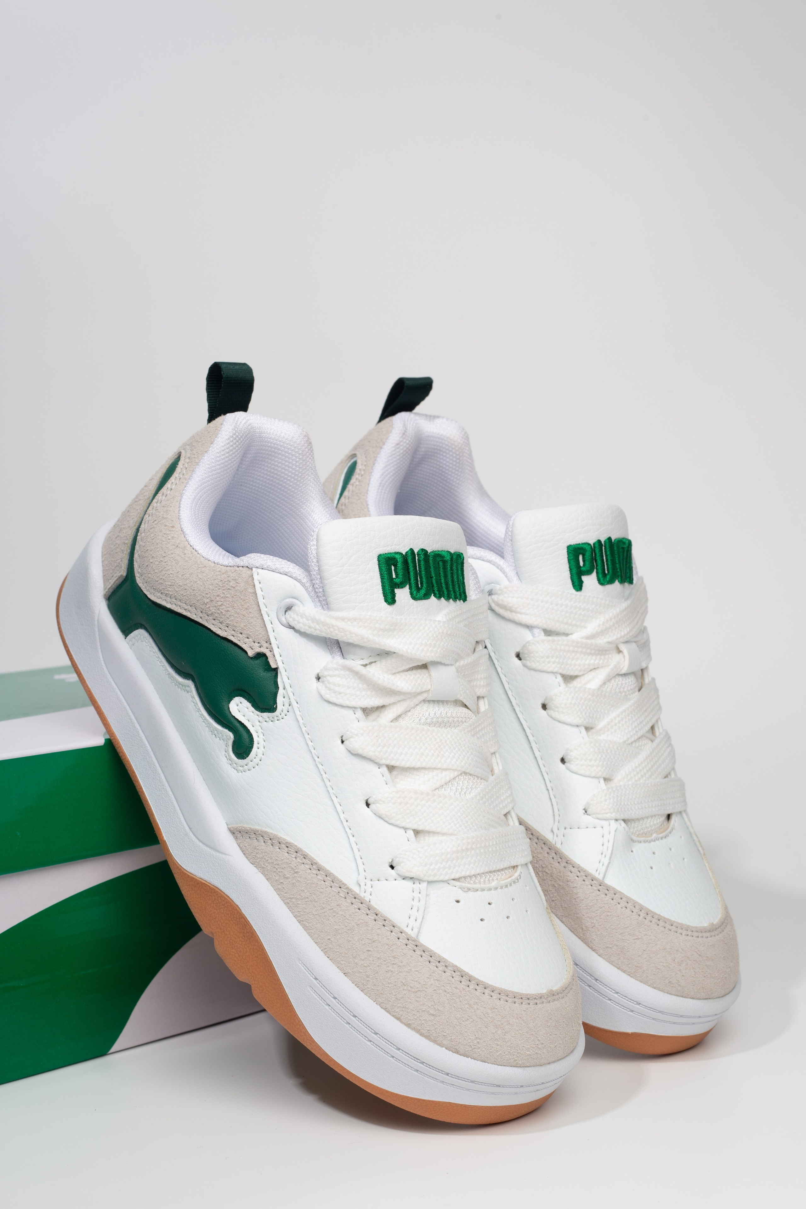 Кроссовки PUMA. Фотограф для различных событий, проектов, маркетплейсов, сайтов и мероприятий в Екатеринбурге