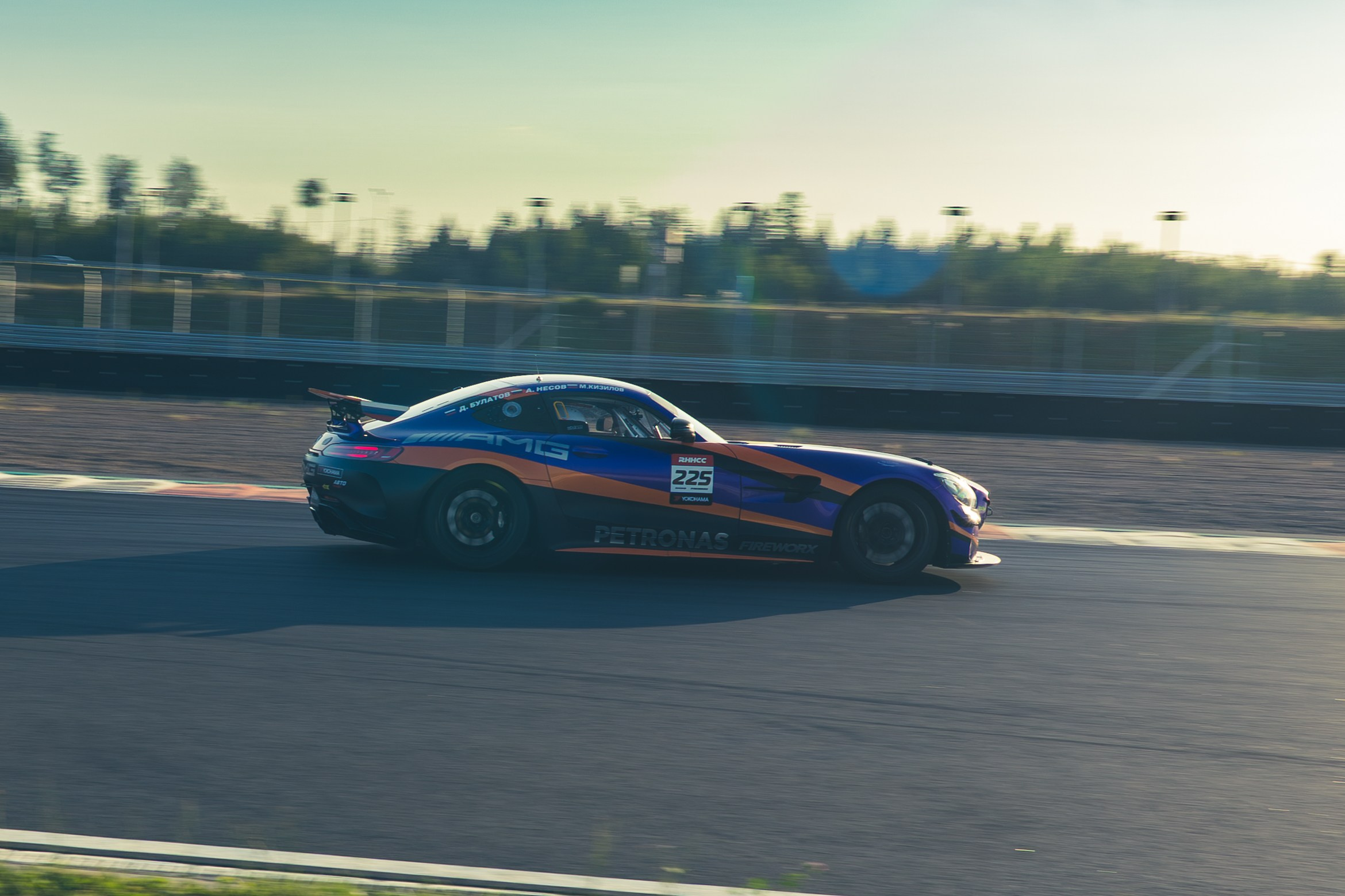 Трек-день Игора Драйв. Портретный и автомобильный фотограф в Санкт-Петербурге Евгений Черепанов