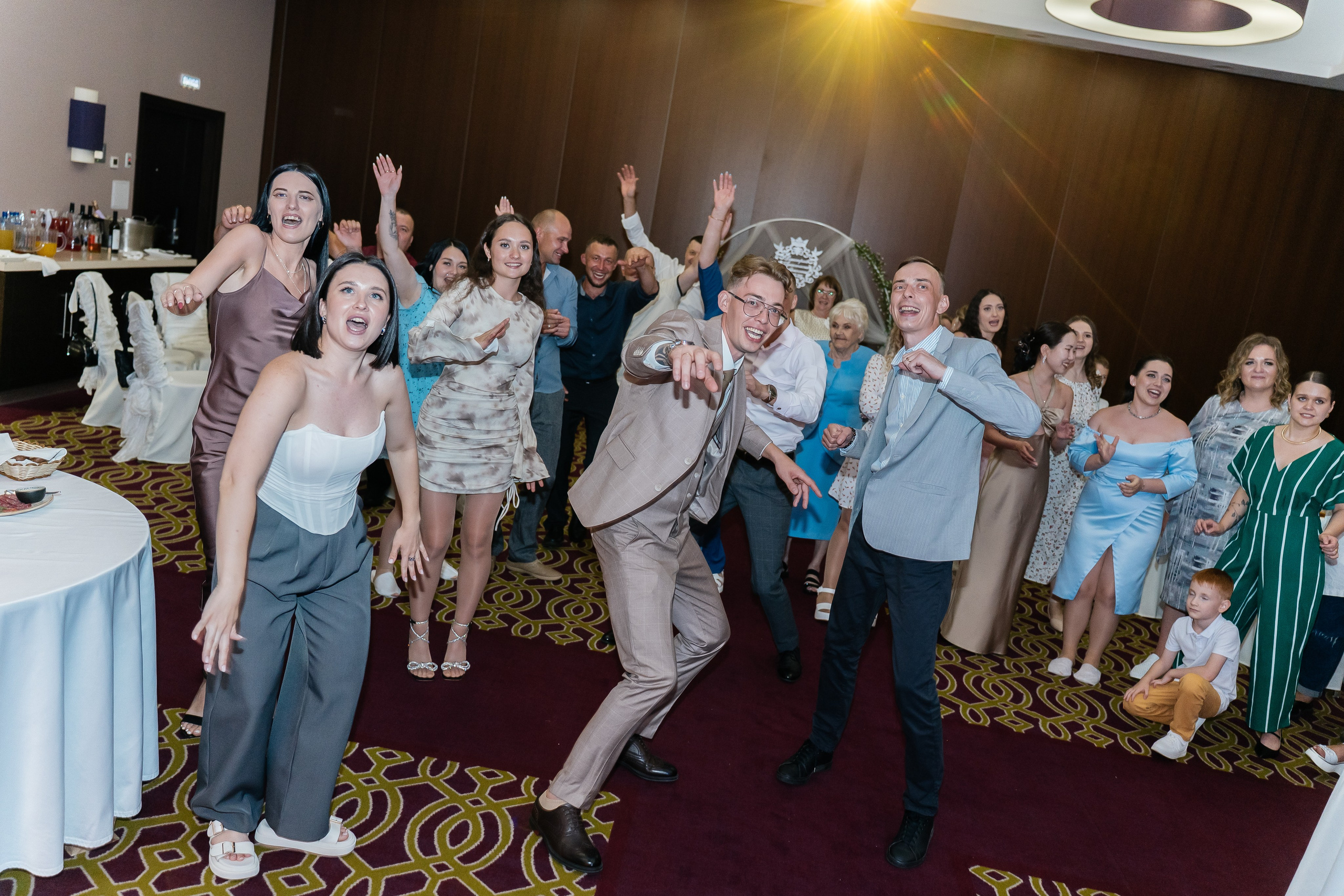 City Center. Для тех, кто не ждёт удачи, а создаёт её. Каждая фотосессия — это твой момент, твой стиль, твой успех. 📸