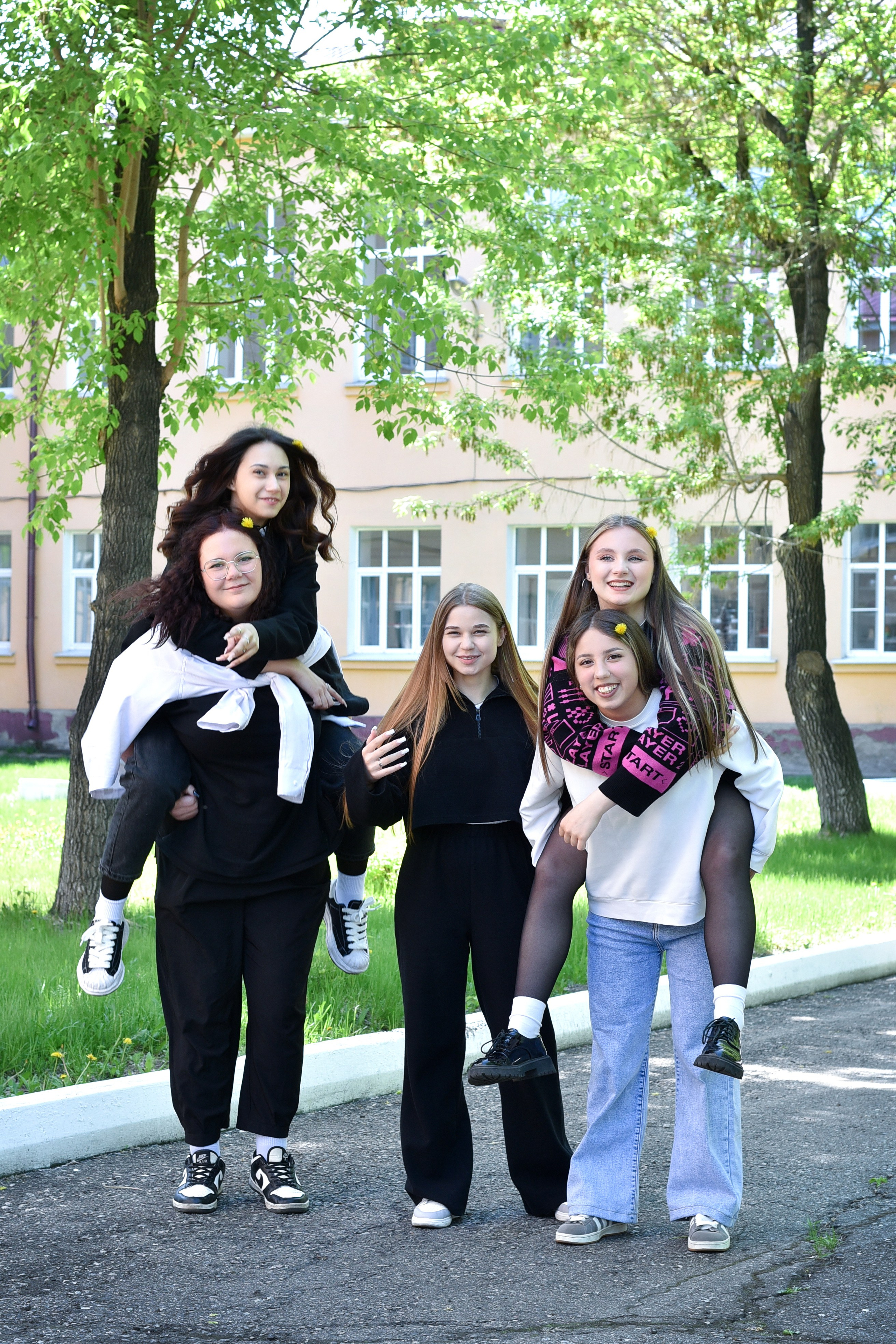 ФОТОСЕССИЯ В ПАРКЕ весна. Школьный фотограф ЛАРИСА МАТВЕЕНКО