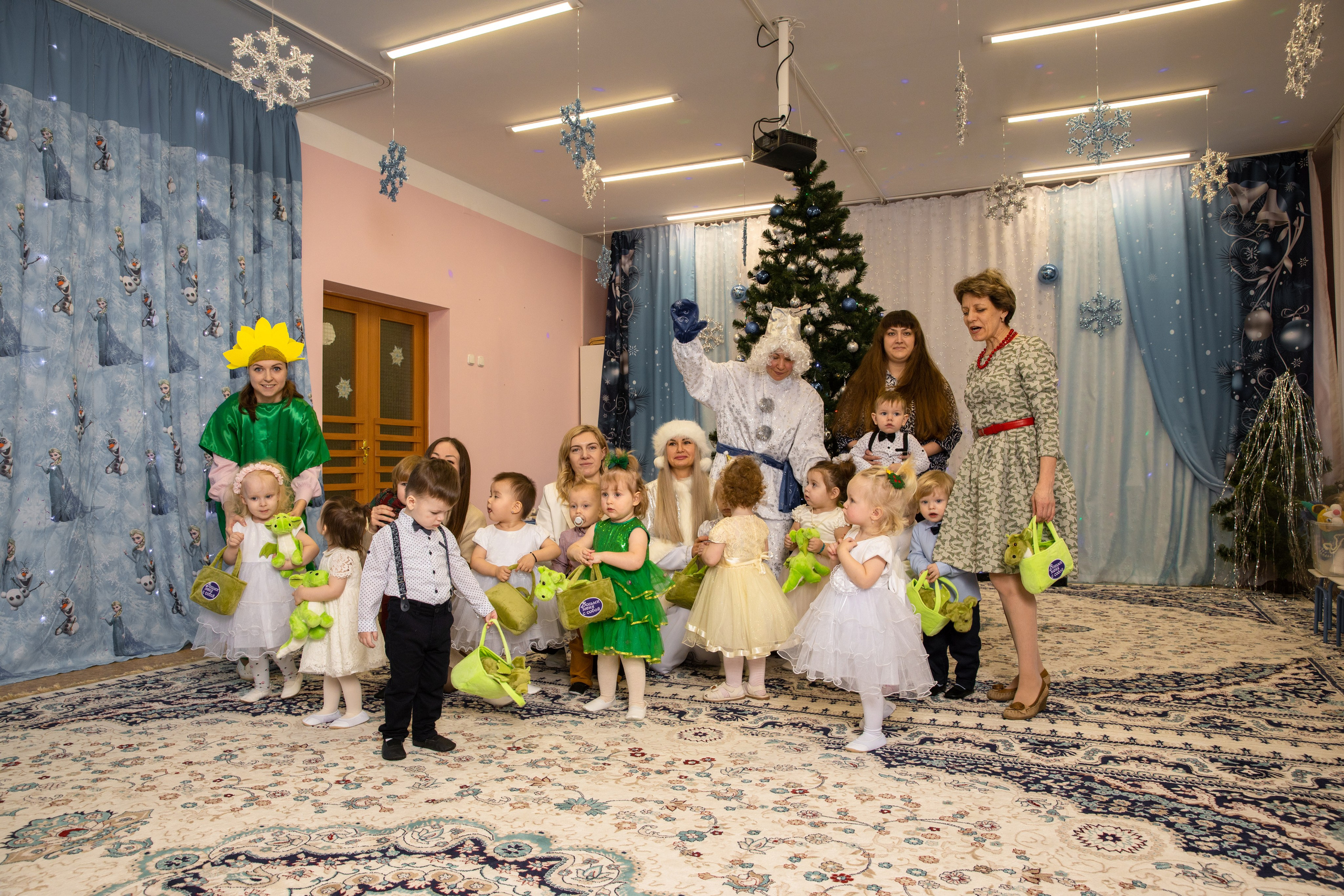 Новогодний утренник Успех. Фотограф в Железнодорожном и Балашихе