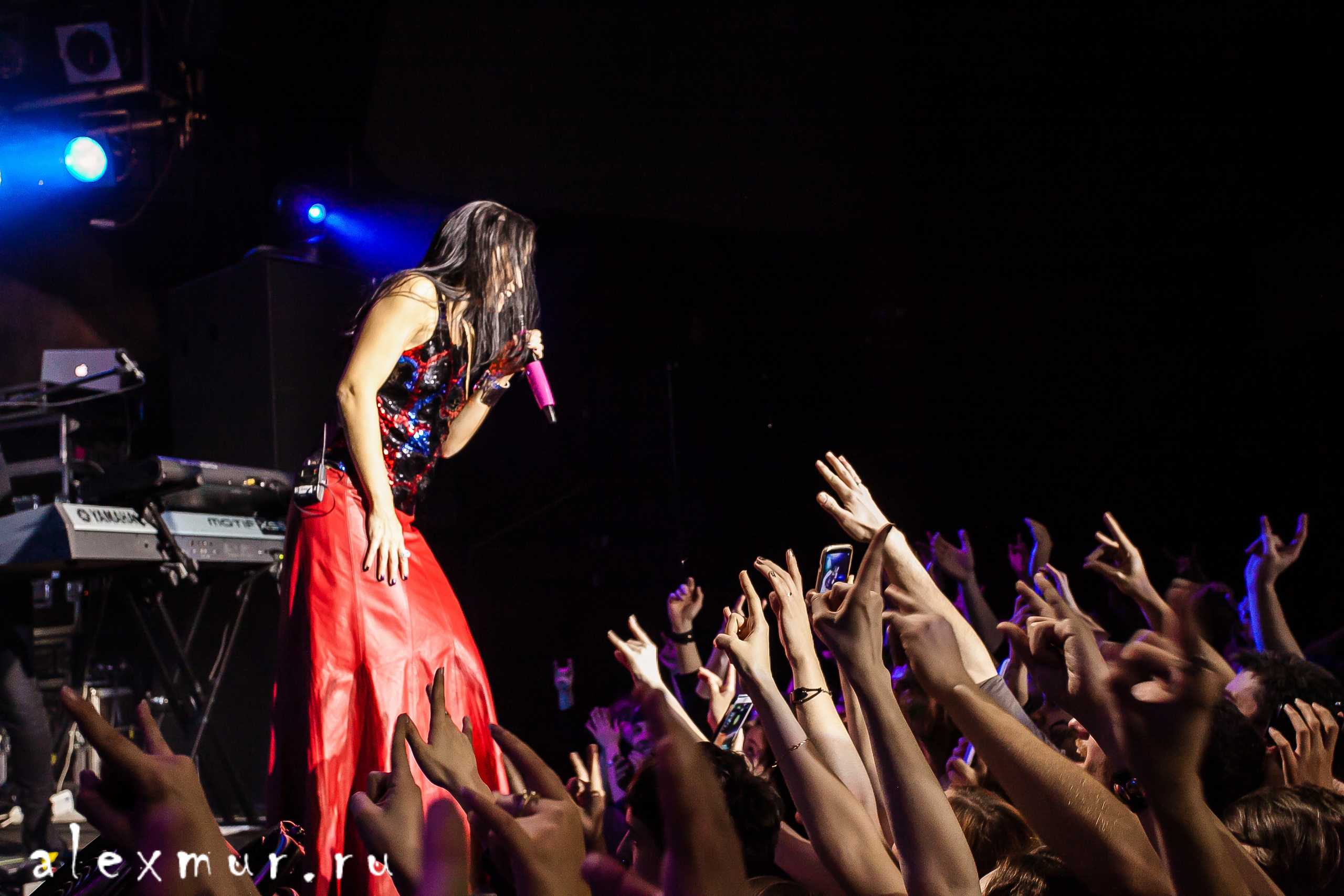 Выступление Tarja Turunen  (Nightwish). Огни Уфы
 ФОТО Алексей Муравьёв Alex Mur, Уфа +79174549816

#Россия #Russia #Петербург #СПБ #Уфа #photo #фото #фотограф #alexmur #TarjaTurunenт #Nightwish #концерт