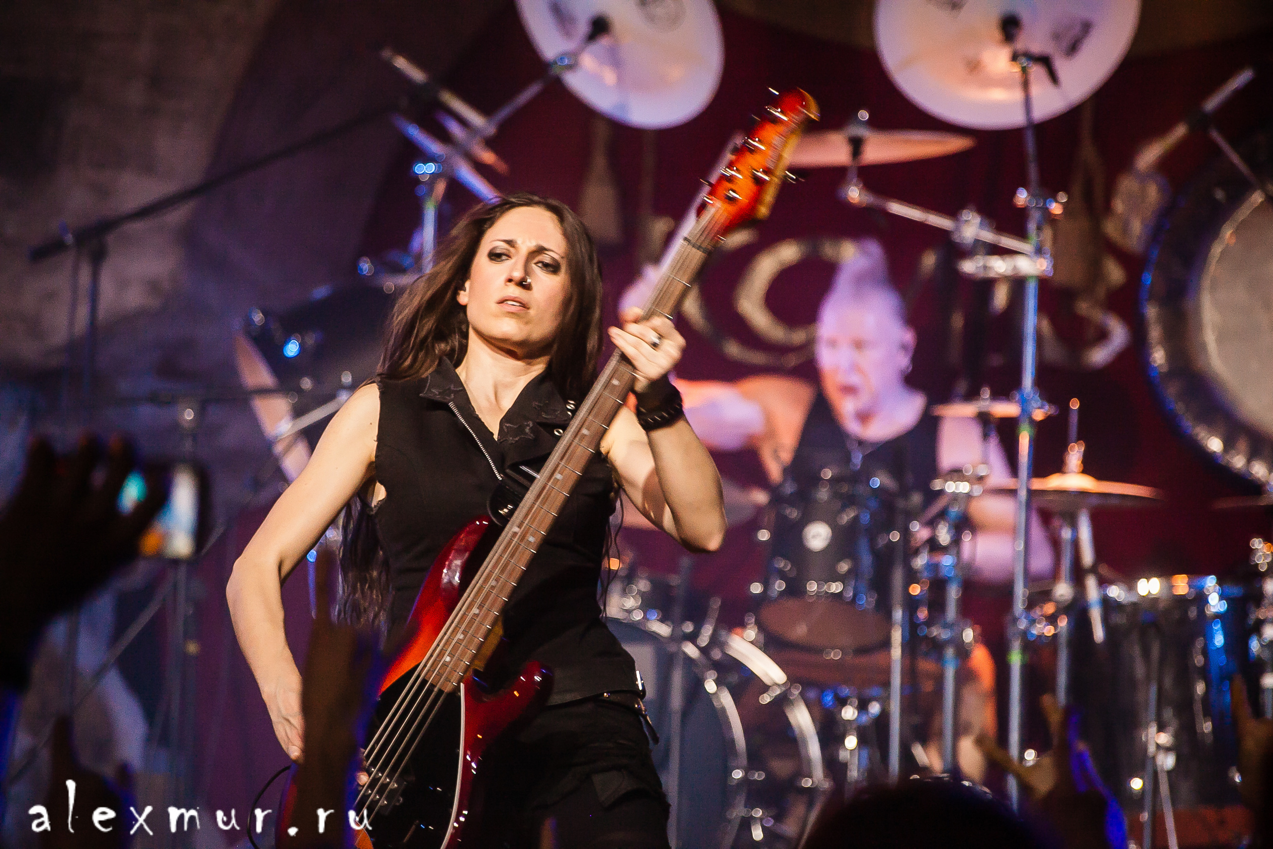 Выступление Tarja Turunen  (Nightwish). Огни Уфы
 ФОТО Алексей Муравьёв Alex Mur, Уфа +79174549816

#Россия #Russia #Петербург #СПБ #Уфа #photo #фото #фотограф #alexmur #TarjaTurunenт #Nightwish #концерт