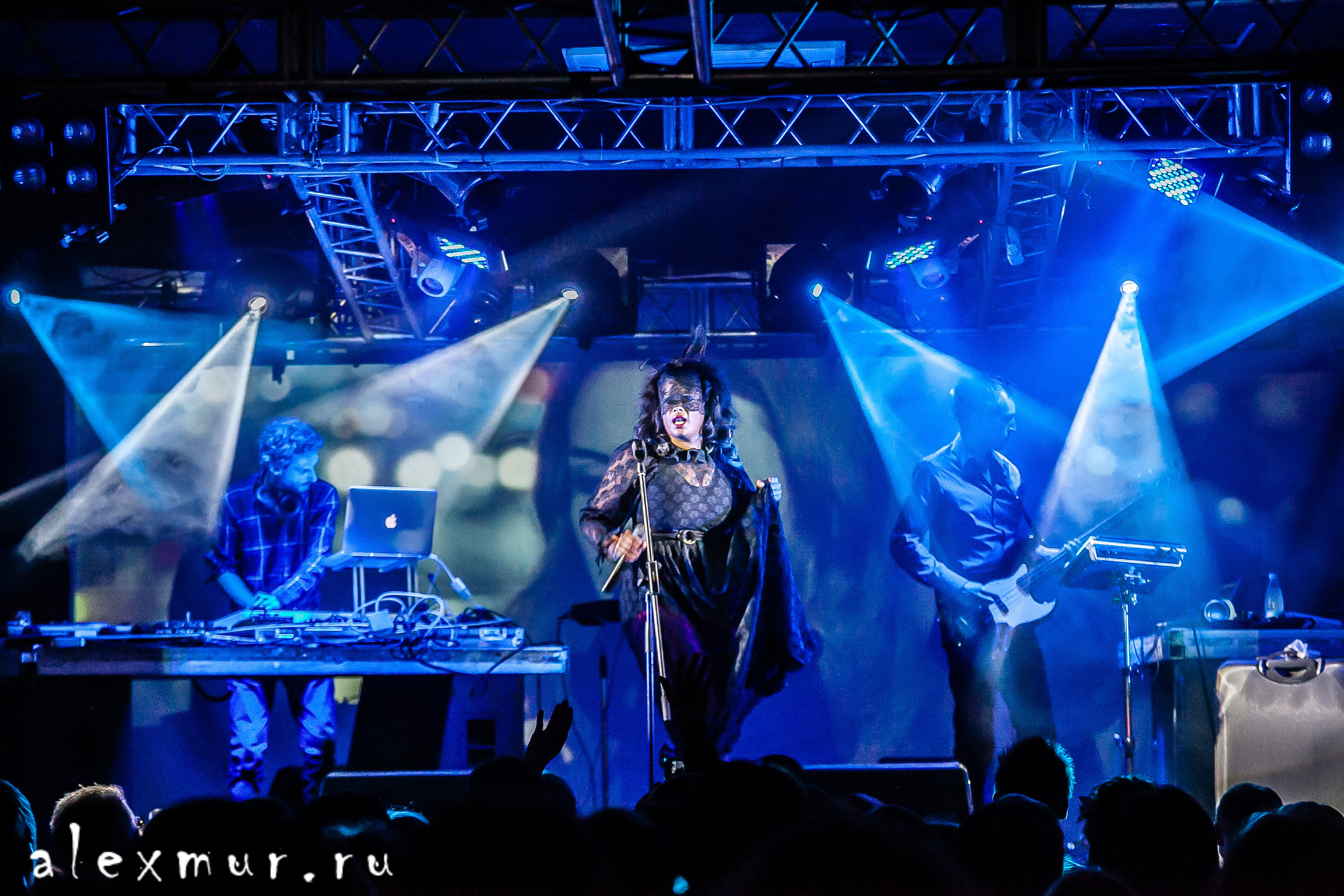 Выступление группы Telepopmusik в клубе Зал ожидания в Петербурге. 
ФОТО Алексей Муравьёв Alex Mur, Уфа +79174549816

#Россия #Russia #Петербург #СПБ #Уфа #photo #фото #фотограф #alexmur #окнаоткрой #Telepopmusik #Заложидания