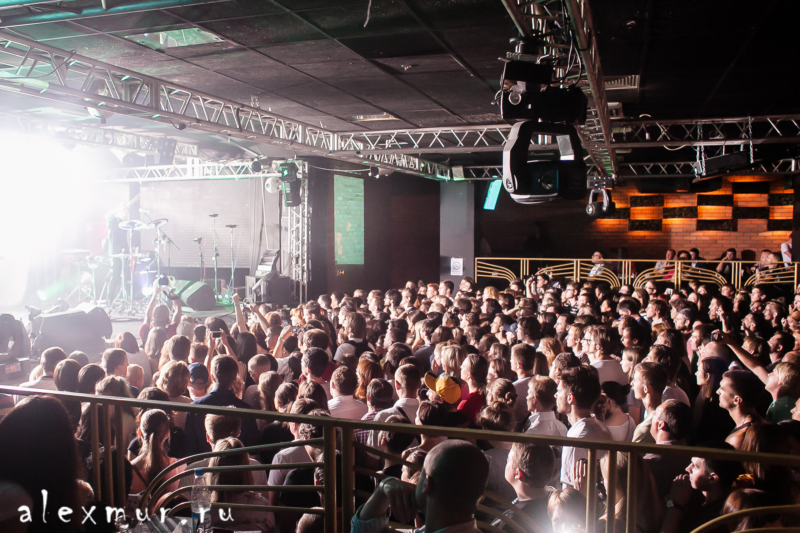 Выступление группы Дельфин в клубе Зал ожидания в Петербурге.  
ФОТО Алексей Муравьёв Alex Mur, Уфа +79174549816

#Россия #Russia #Петербург #СПБ #Уфа #photo #фото #фотограф #alexmur #окнаоткрой #Дельфин #Заложидания