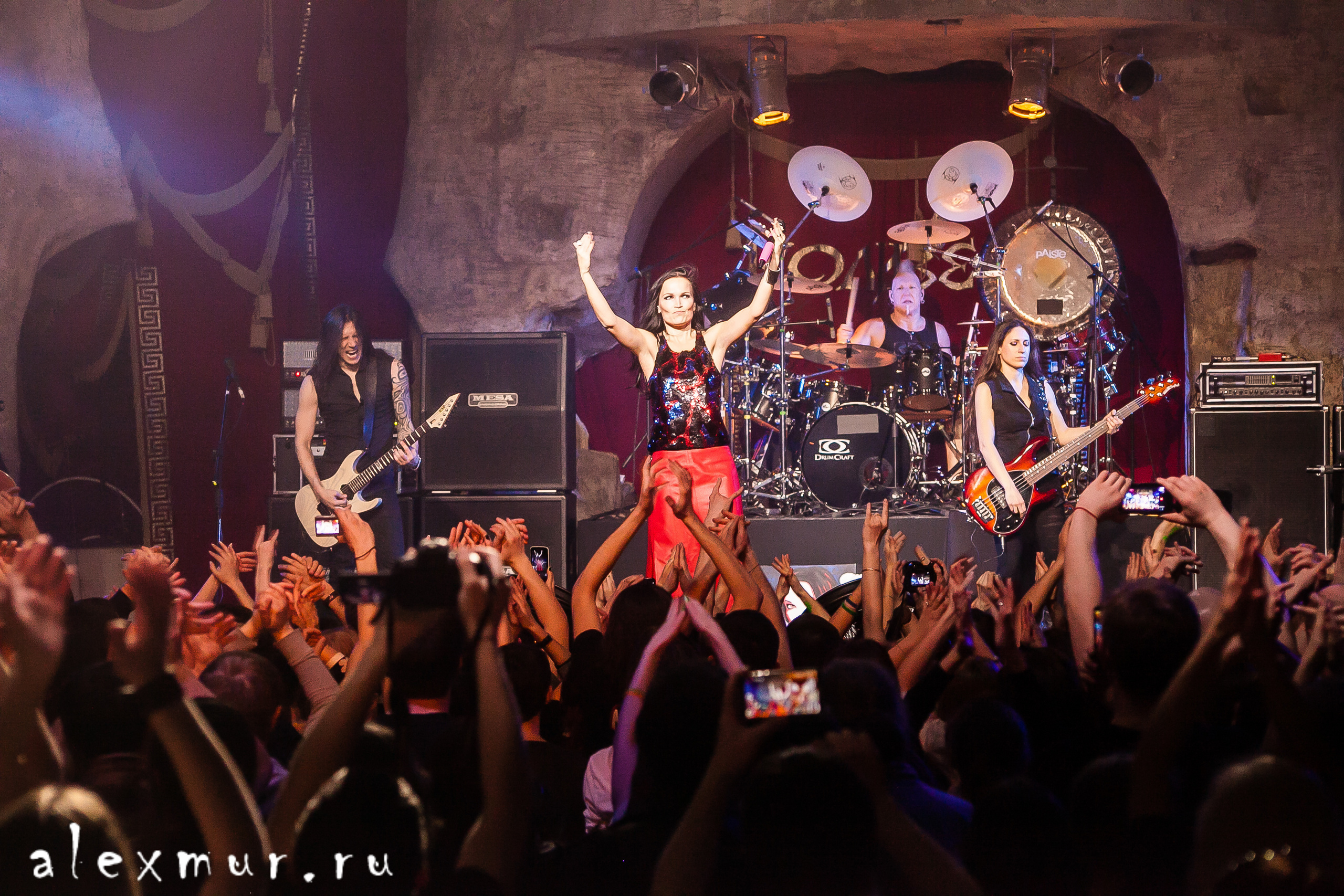 Выступление Tarja Turunen  (Nightwish). Огни Уфы
 ФОТО Алексей Муравьёв Alex Mur, Уфа +79174549816

#Россия #Russia #Петербург #СПБ #Уфа #photo #фото #фотограф #alexmur #TarjaTurunenт #Nightwish #концерт