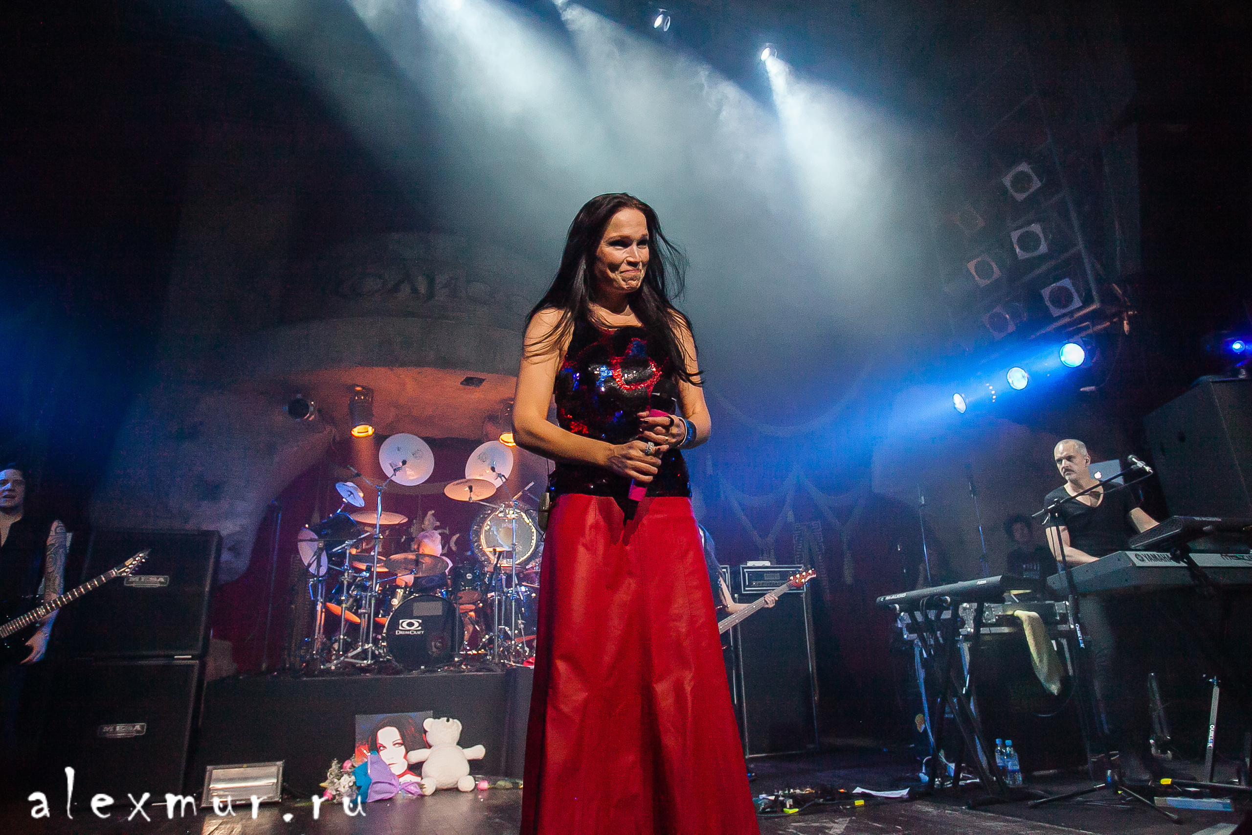 Выступление Tarja Turunen  (Nightwish). Огни Уфы
 ФОТО Алексей Муравьёв Alex Mur, Уфа +79174549816

#Россия #Russia #Петербург #СПБ #Уфа #photo #фото #фотограф #alexmur #TarjaTurunenт #Nightwish #концерт