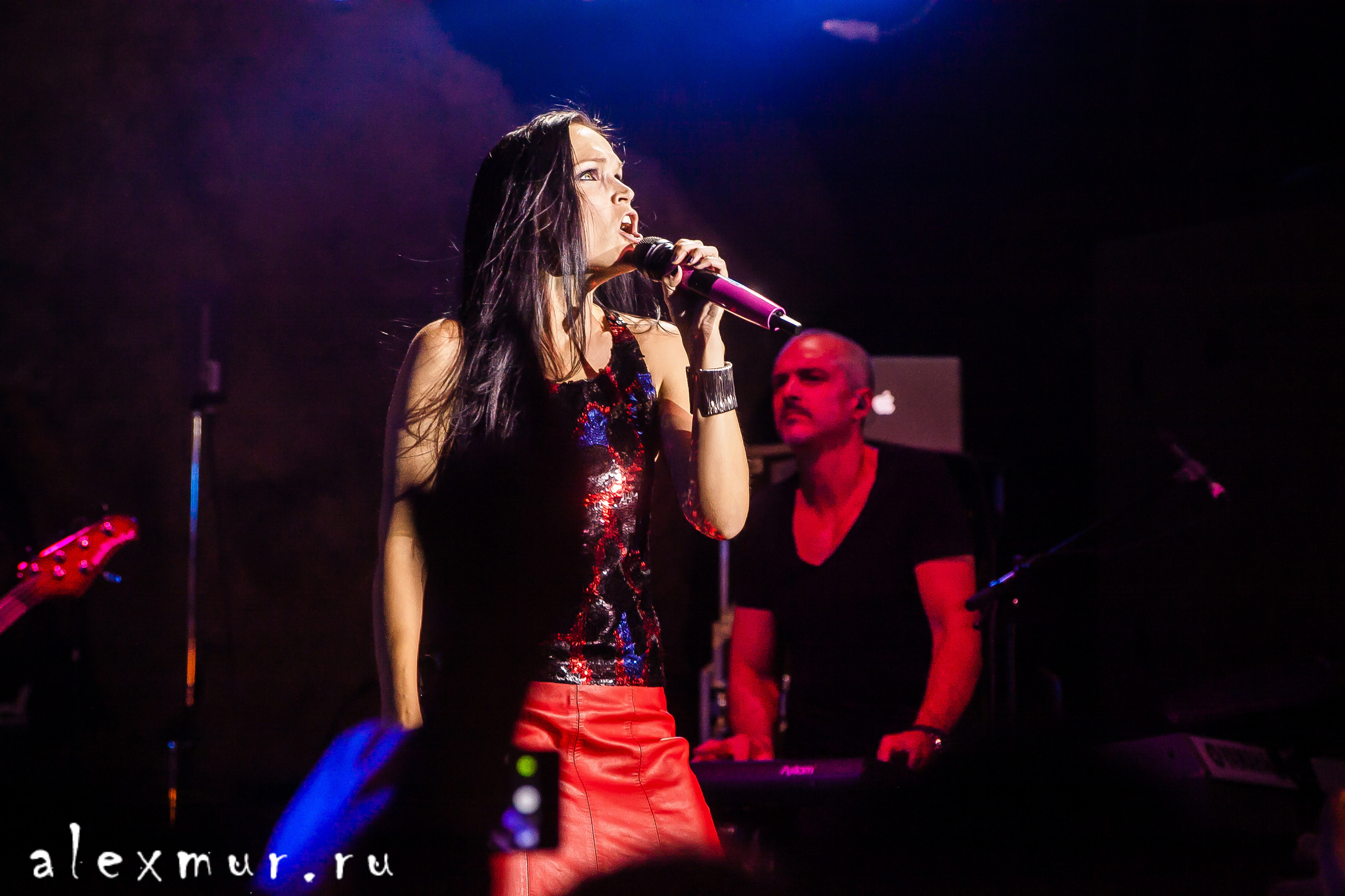 Выступление Tarja Turunen  (Nightwish). Огни Уфы
 ФОТО Алексей Муравьёв Alex Mur, Уфа +79174549816

#Россия #Russia #Петербург #СПБ #Уфа #photo #фото #фотограф #alexmur #TarjaTurunenт #Nightwish #концерт