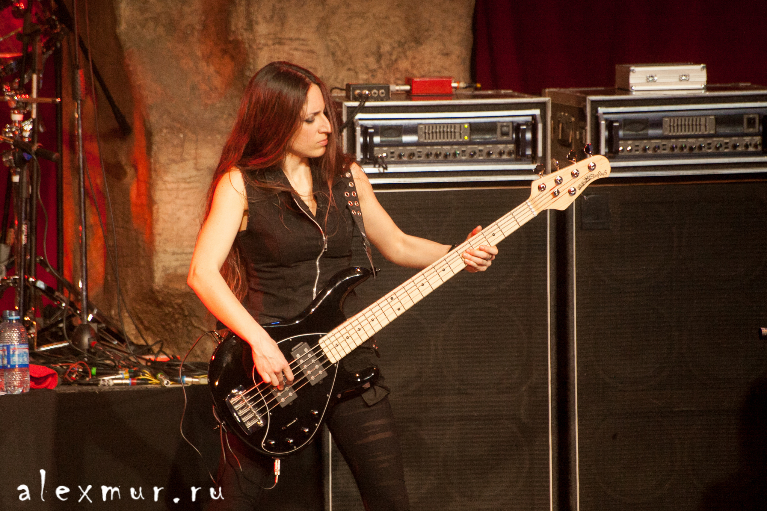 Выступление Tarja Turunen  (Nightwish). Огни Уфы
 ФОТО Алексей Муравьёв Alex Mur, Уфа +79174549816

#Россия #Russia #Петербург #СПБ #Уфа #photo #фото #фотограф #alexmur #TarjaTurunenт #Nightwish #концерт