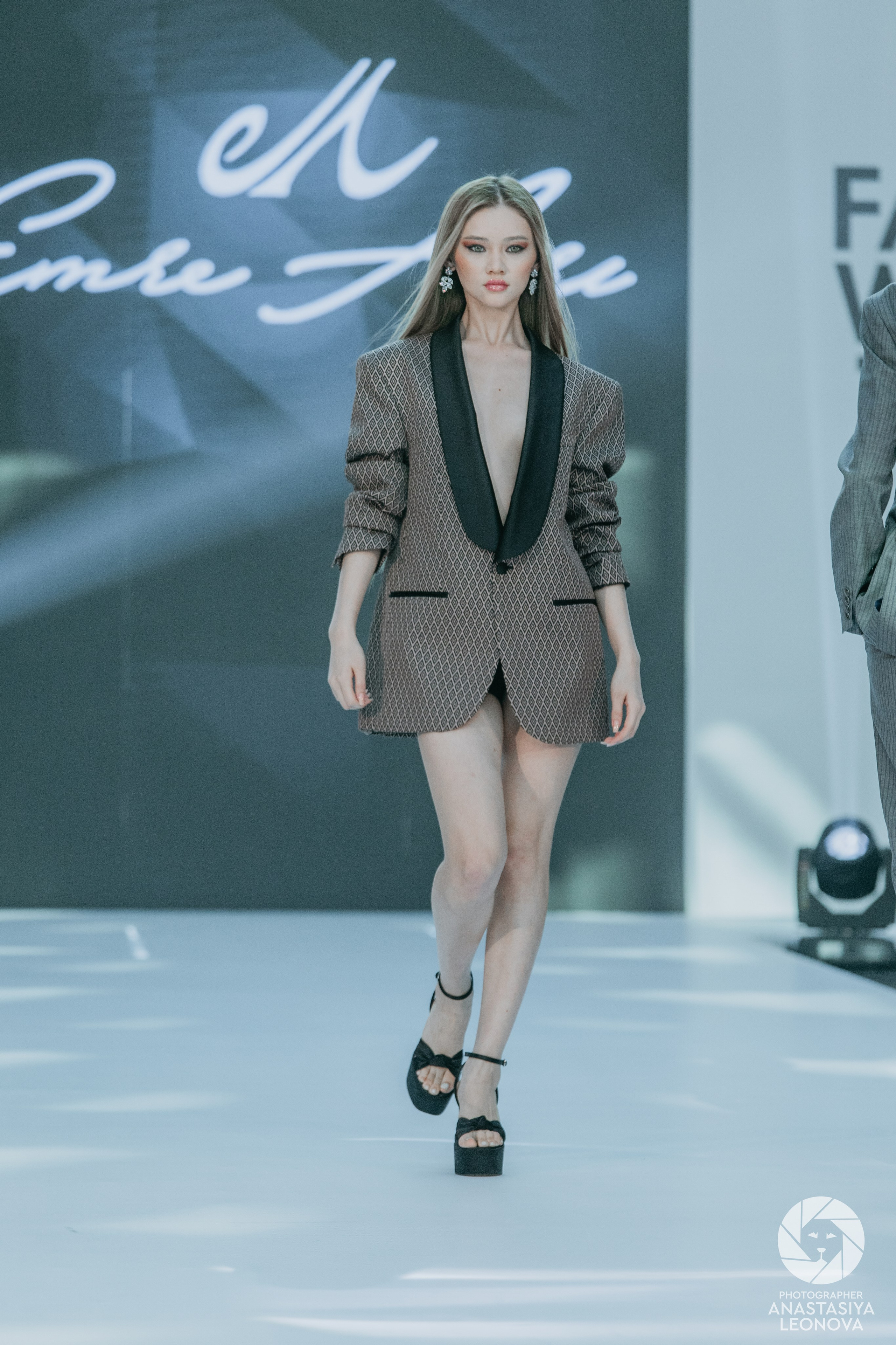 Fashion Week Türkiye [spring, 2025]. Anastasia Leonowa
