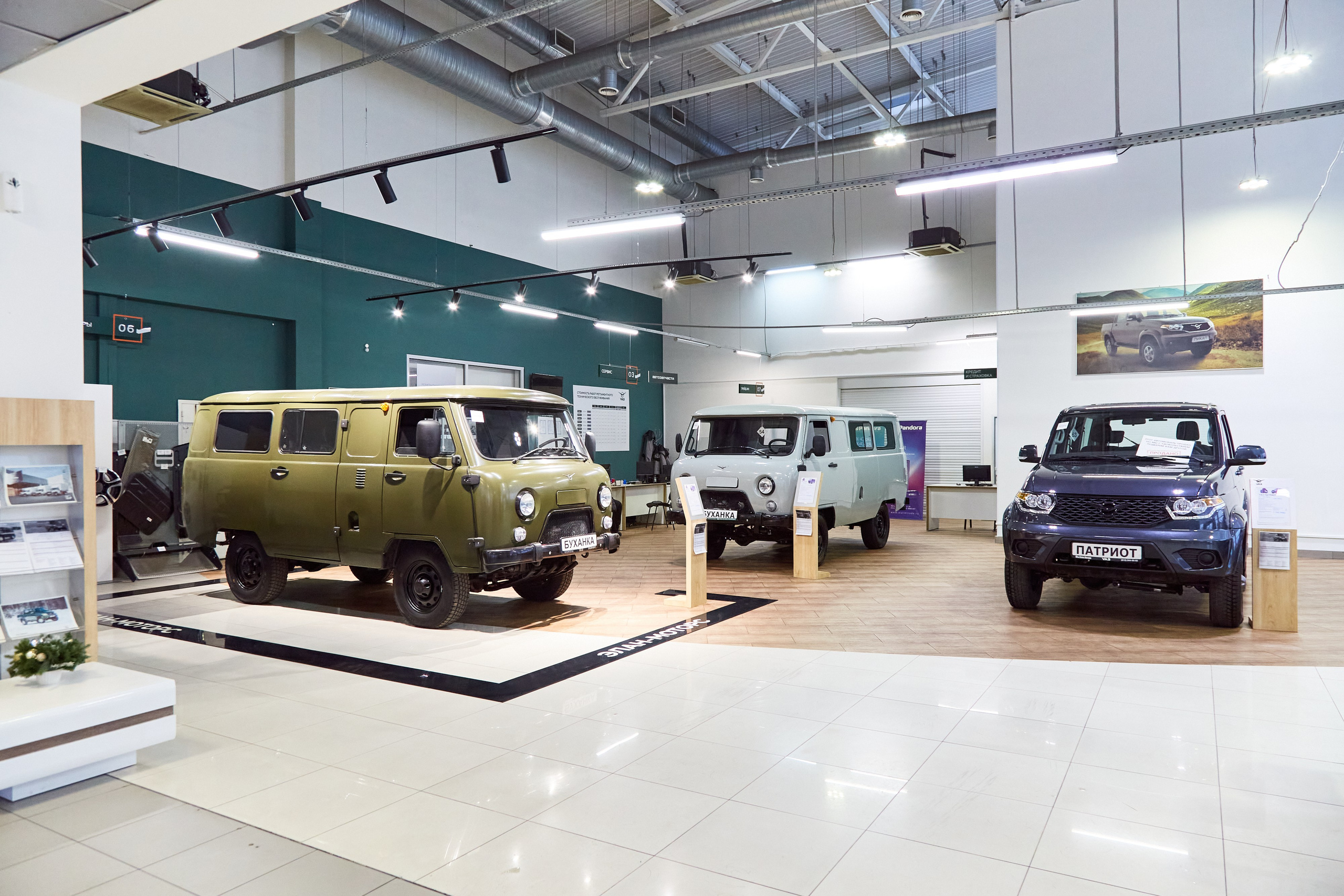 Элан-Моторс на Софийской ул. Фотограф Анастасия Леонтьева Санкт-Петербург