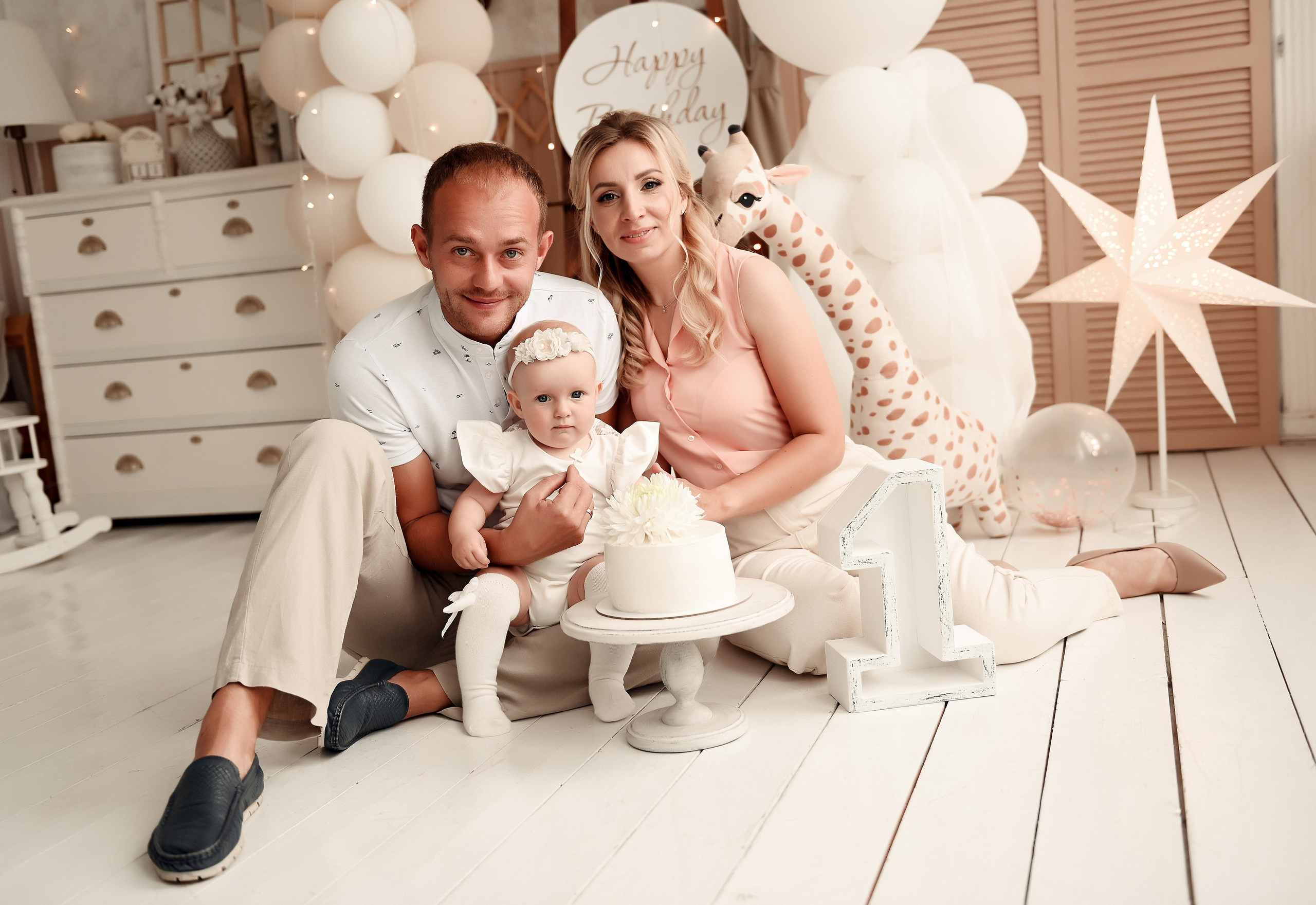 Семейная на 1 годик. Свадебный, семейный, детский, контент фотограф в Омске Максим Ильин