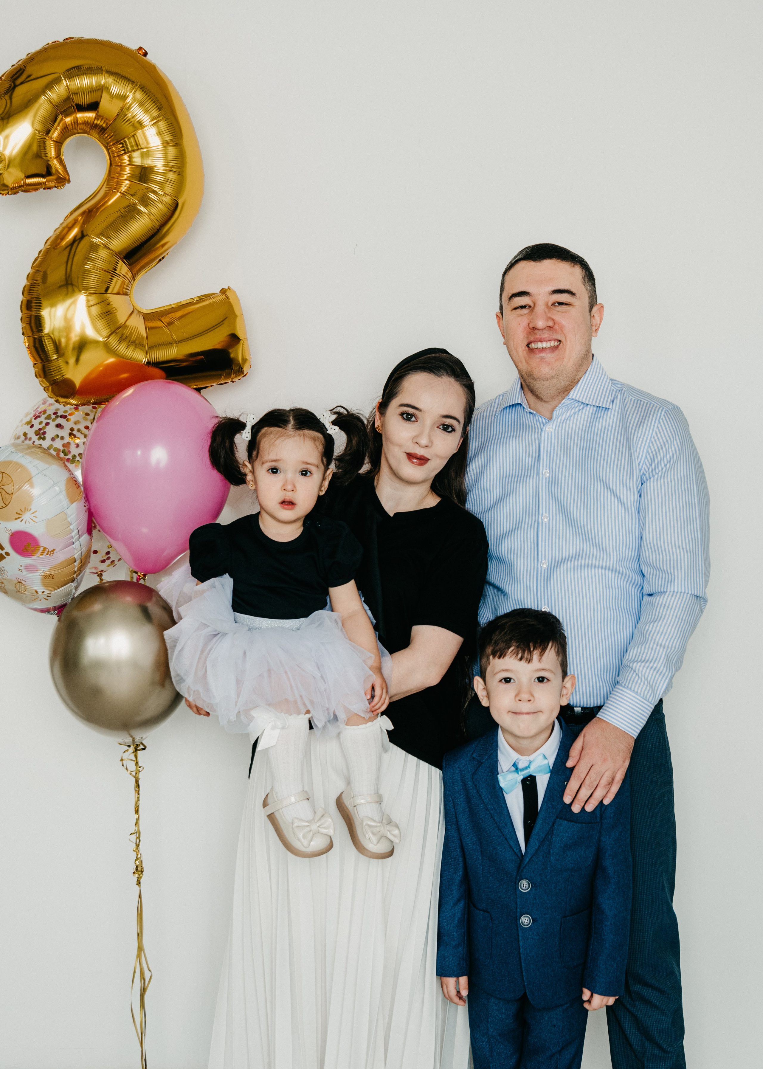 Майя с семьей. Фотограф на выписку из роддома в Москве и МО