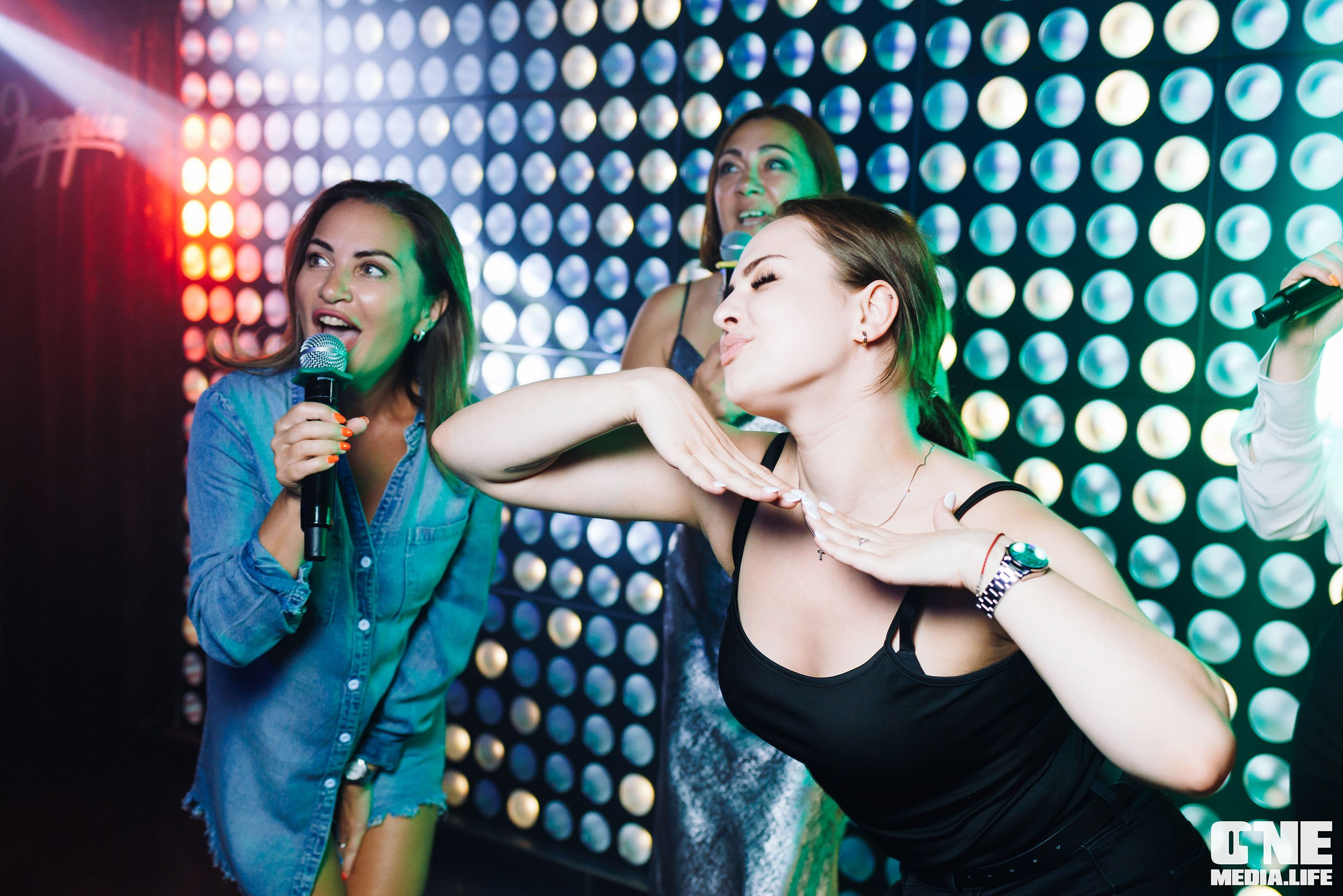 Фоторепортаж из караоке-клуба Эйфория. One Media Life: фоторепортажи, фотоотчеты с мероприятий и заведений