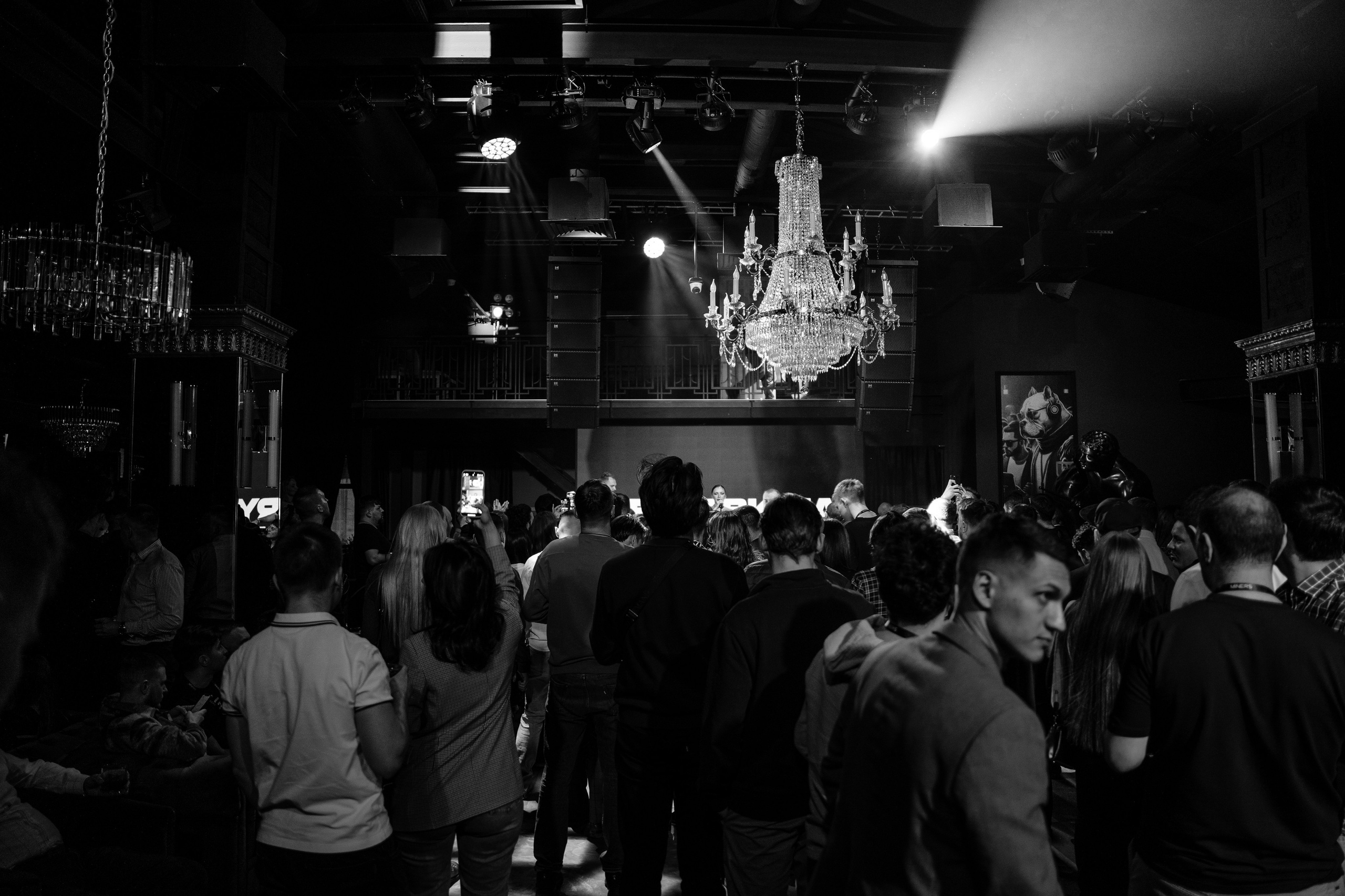 Crypto Summit 2024 After Party в SMOKE DOG. Репортажный фотограф Москва Сергей Дружинин