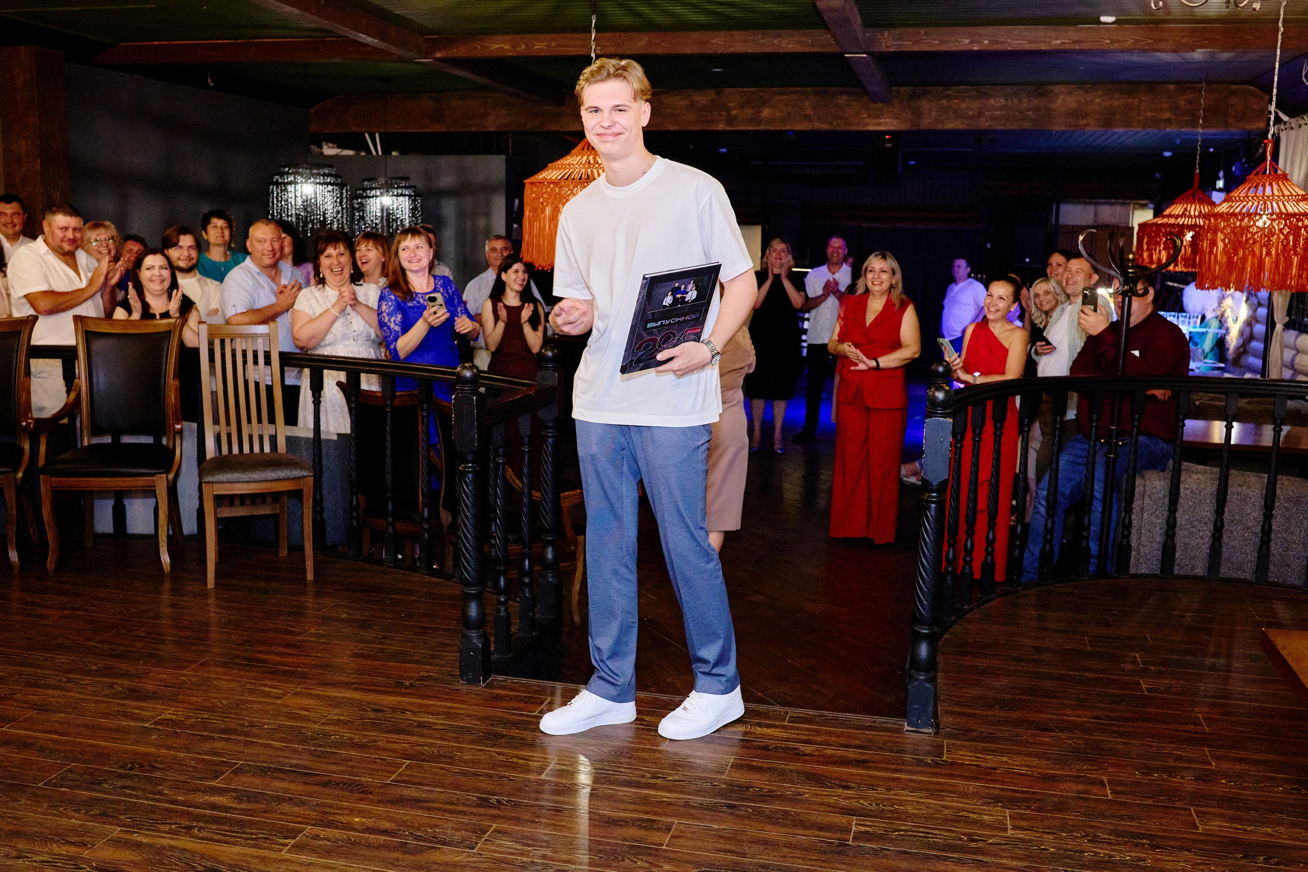 Выпускной 35 Сош. Фотограф Выпускные альбомы Таганрог Сергей Коробченко