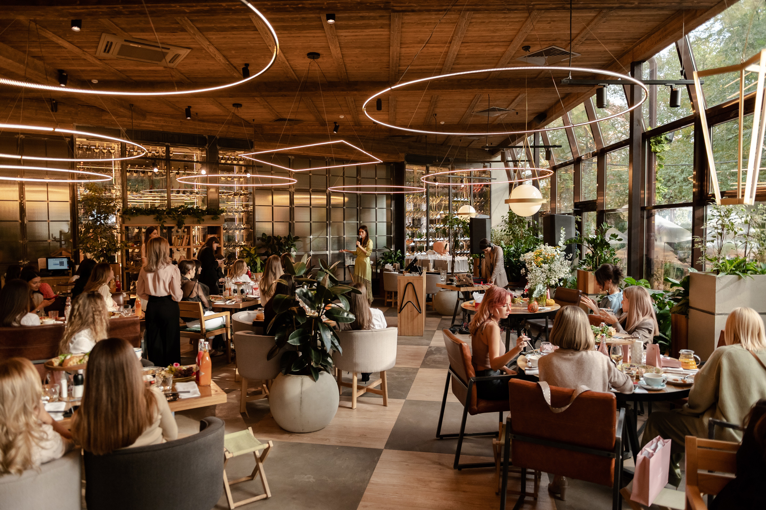 Репортажный фотограф в Ростове. Свадебный фотограф в Ростове Максимов Максим