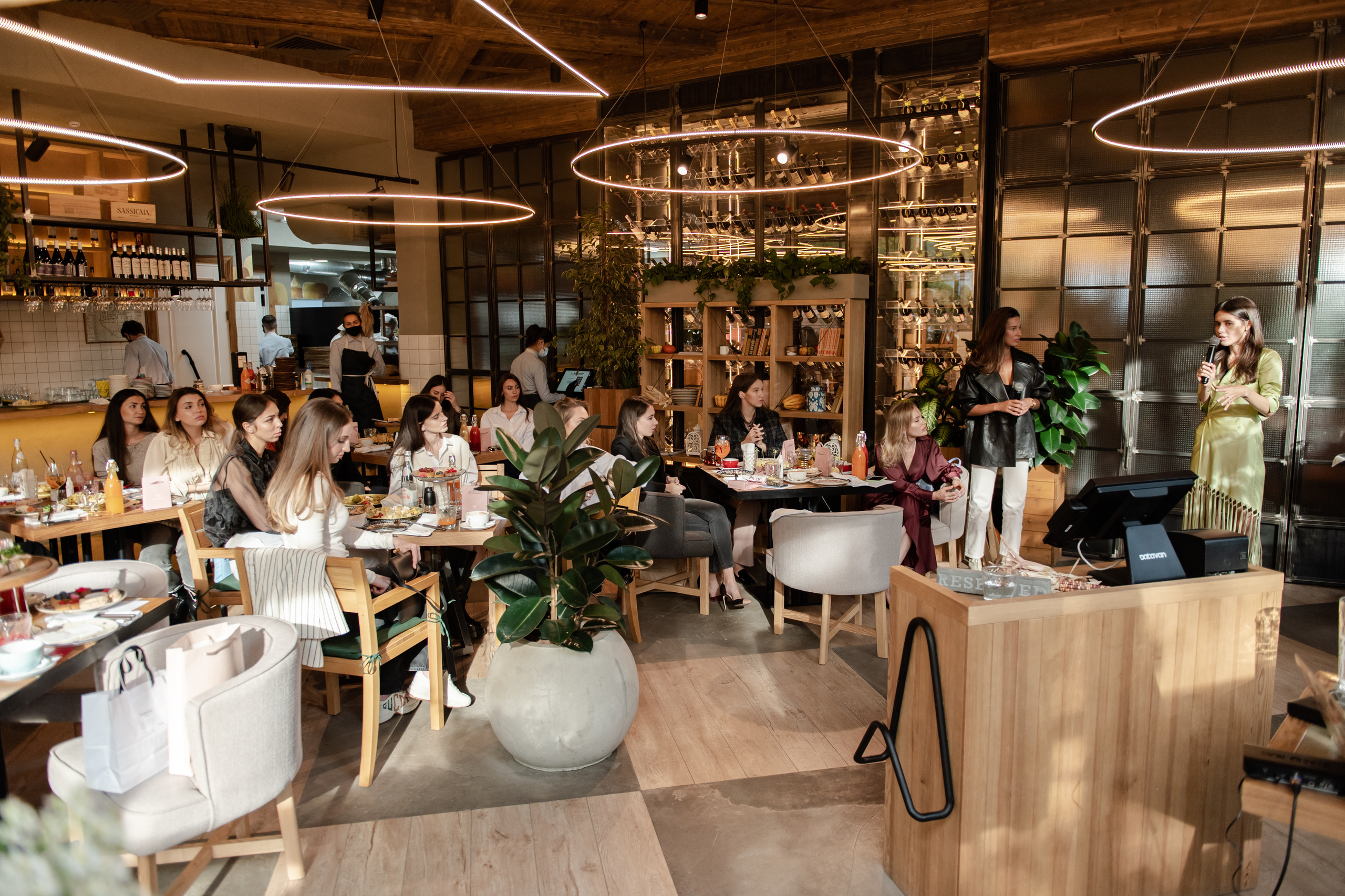 Репортажный фотограф в Ростове. Свадебный фотограф в Ростове Максимов Максим