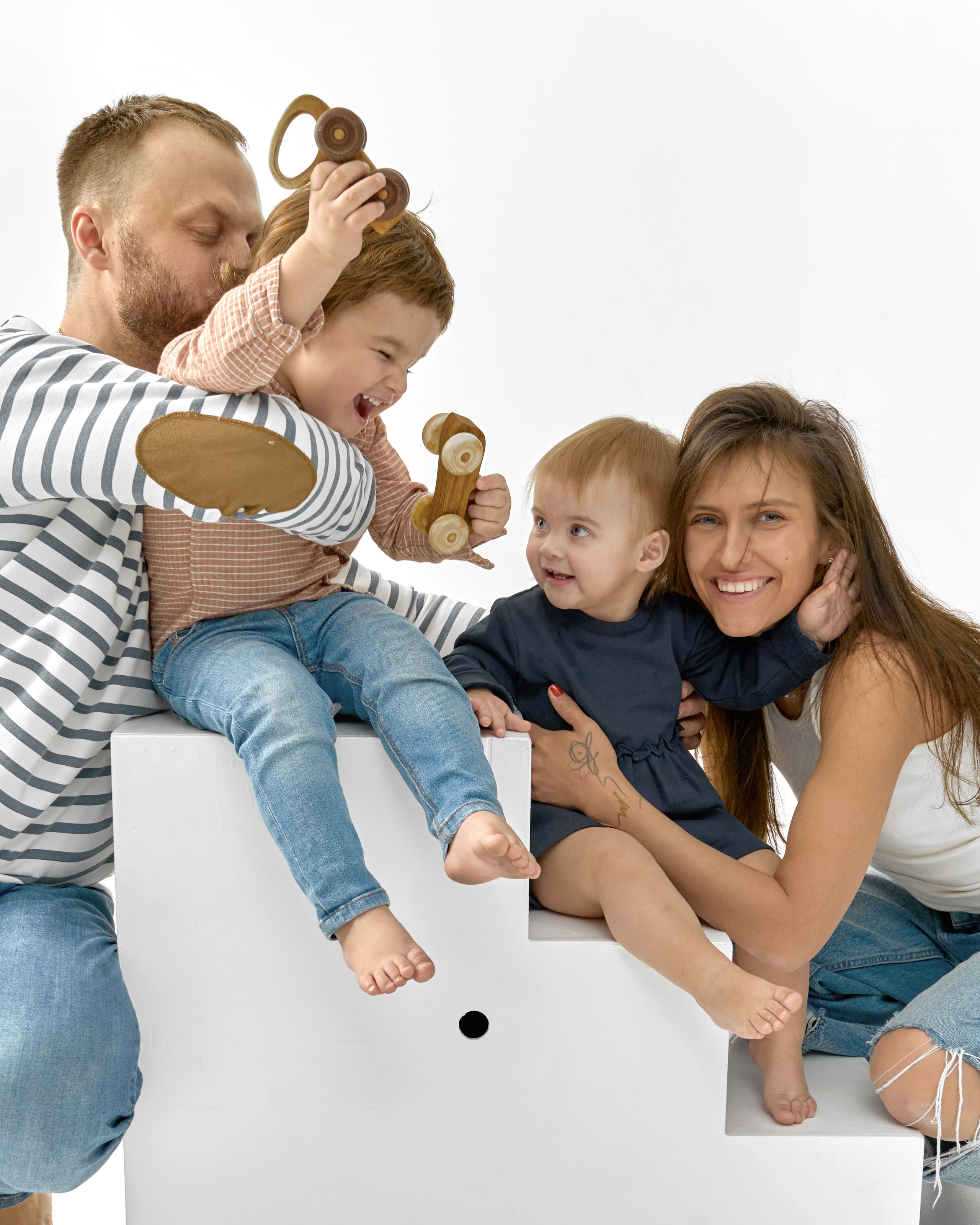 Юля, Андрей и дети 2024