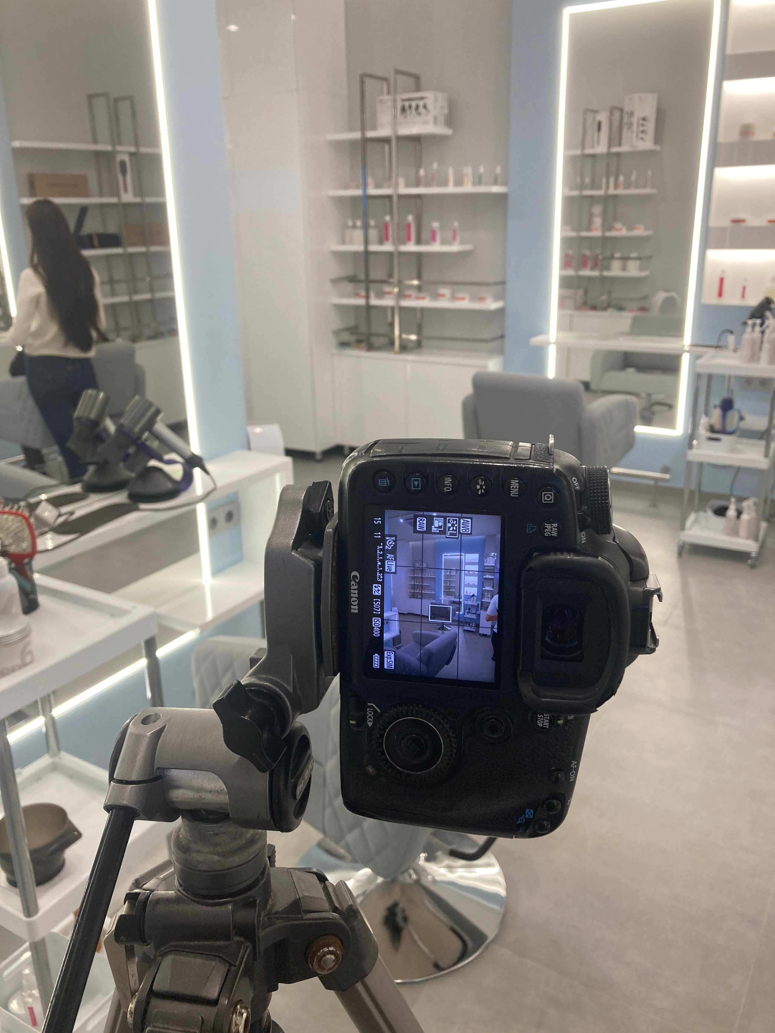 Backstage. Предметный фотограф в Симферополе Антон Катунин