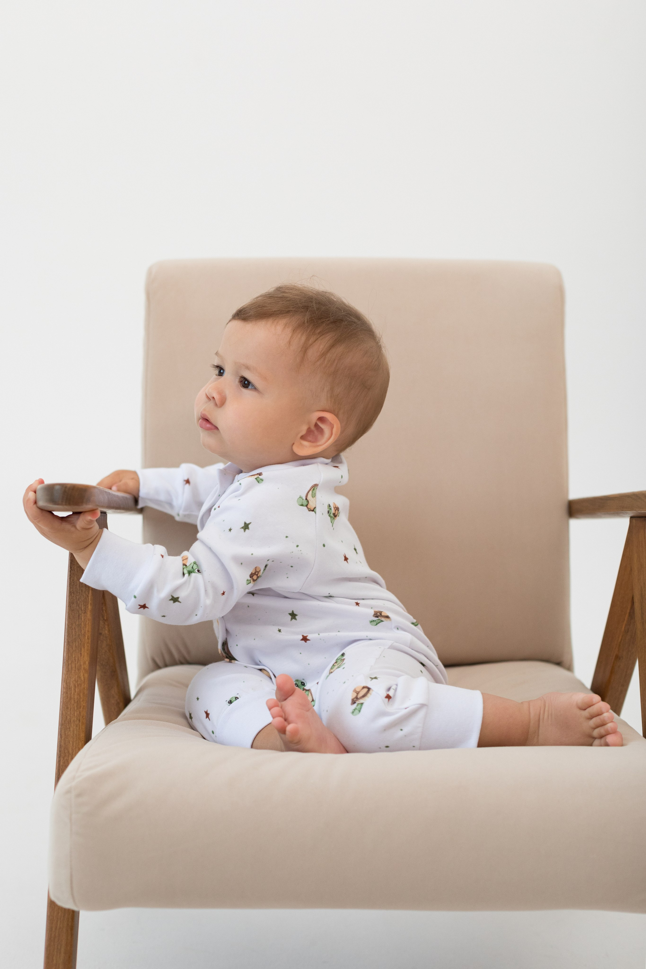 Фотосессия одежды для новорожденных детей. Детский и контент фотограф Надя Волкова Санкт-Петербург