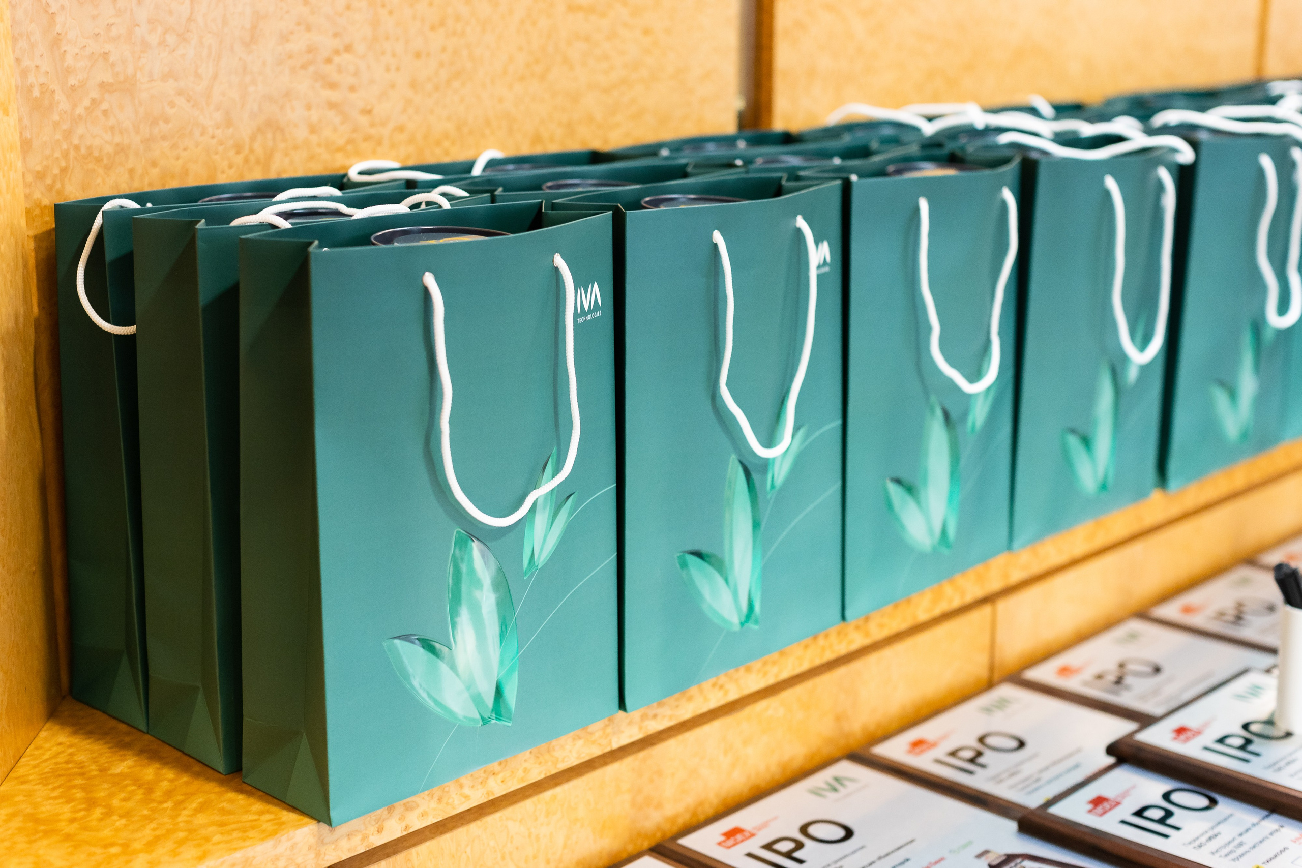 IVA на Московской бирже. Свадебный и портретный фотограф в Королёве Сергей Чихарев