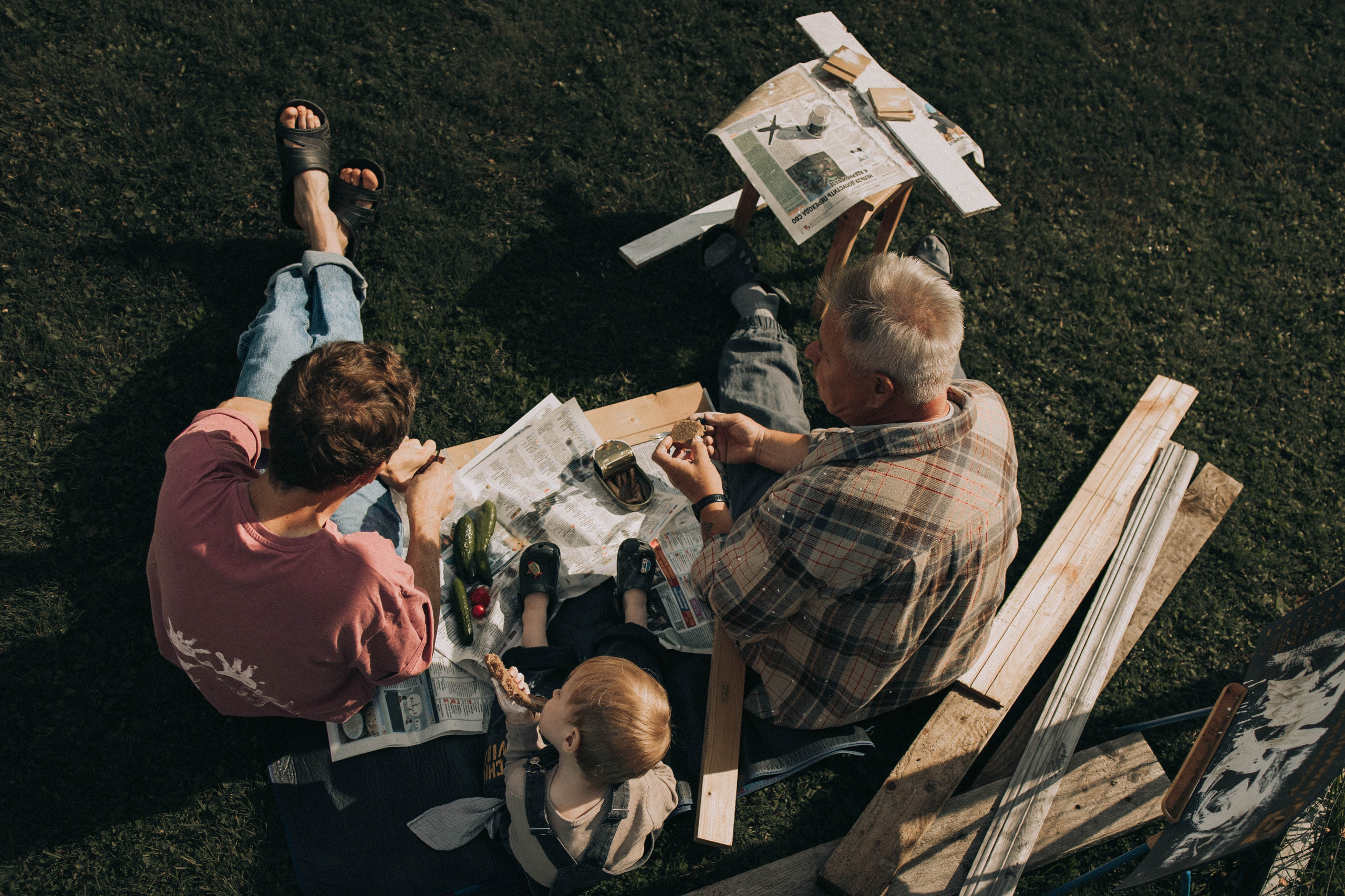 Стройка с дедом. Фотограф lifestylе в Москве Пшеничная Анастасия