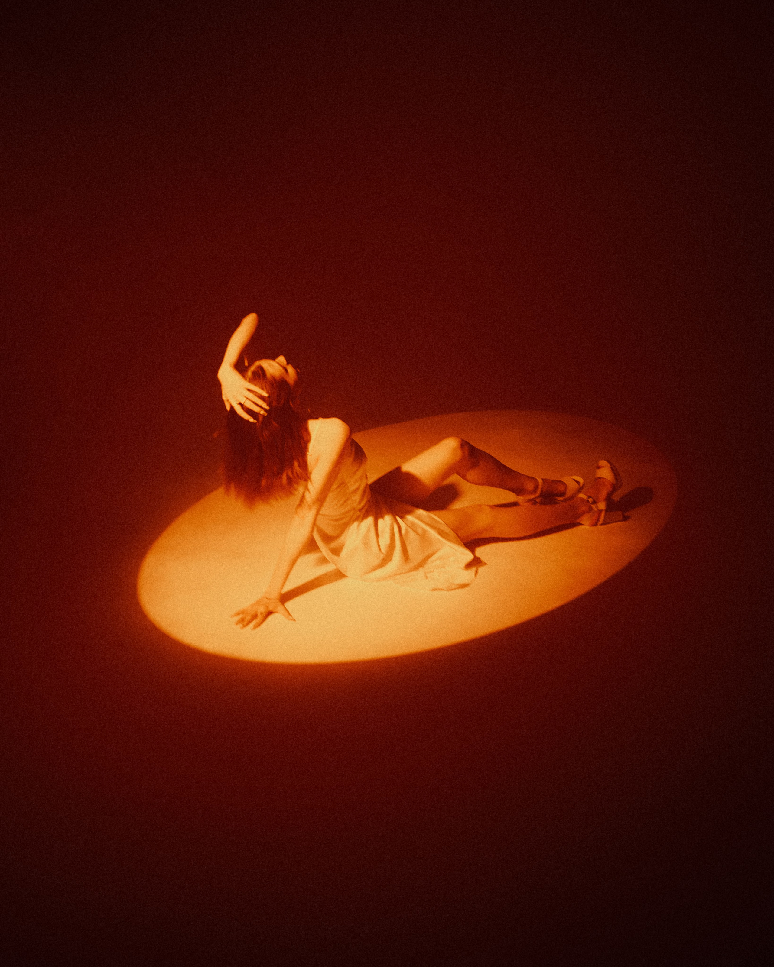 Individuali di ripresa. Fotografo a Mosca con un’atmosfera notturna di foto