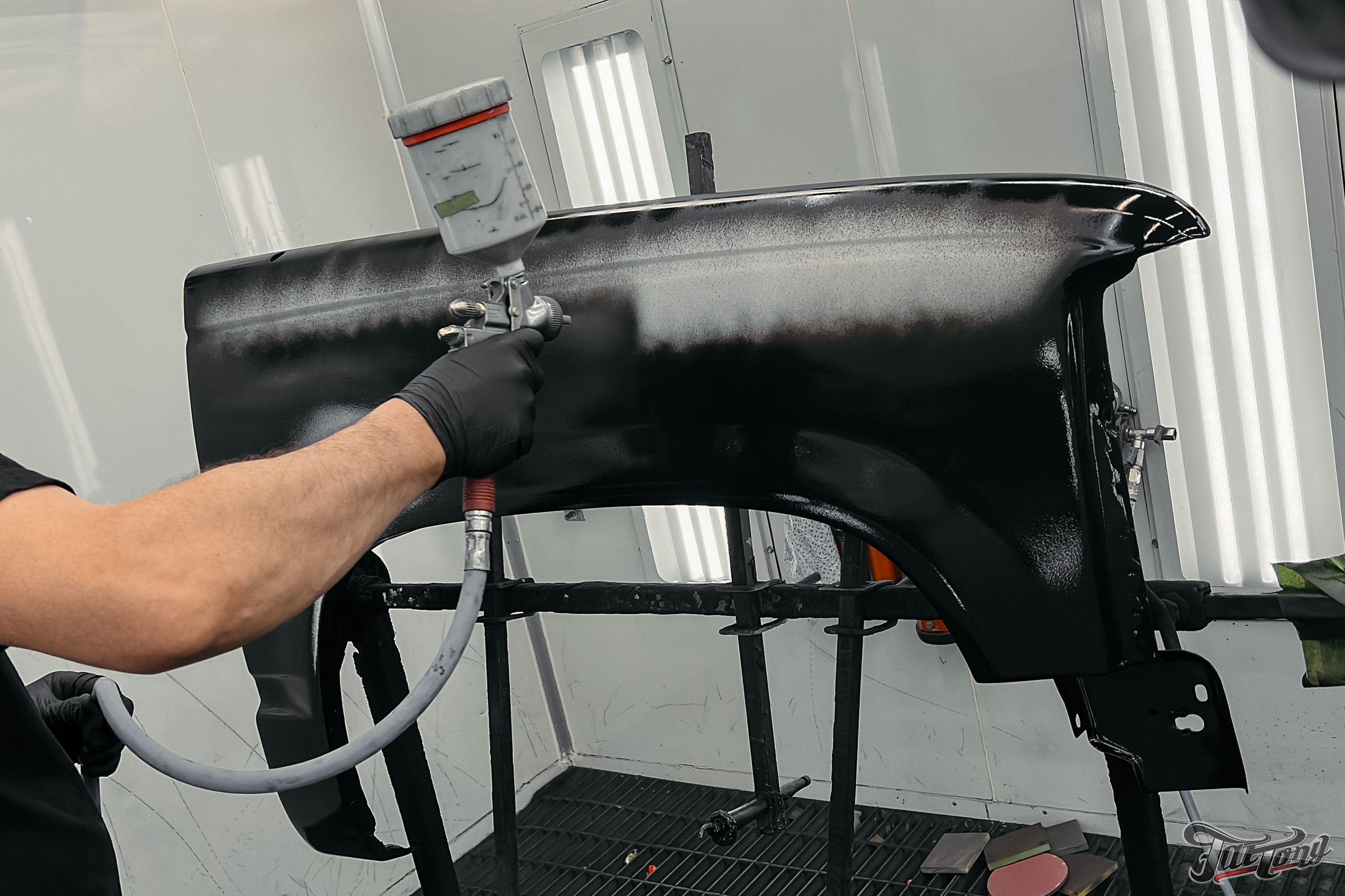 Chevrolet Tahoe I ремонт по кузову и окрас, пошив салона. DeLorein