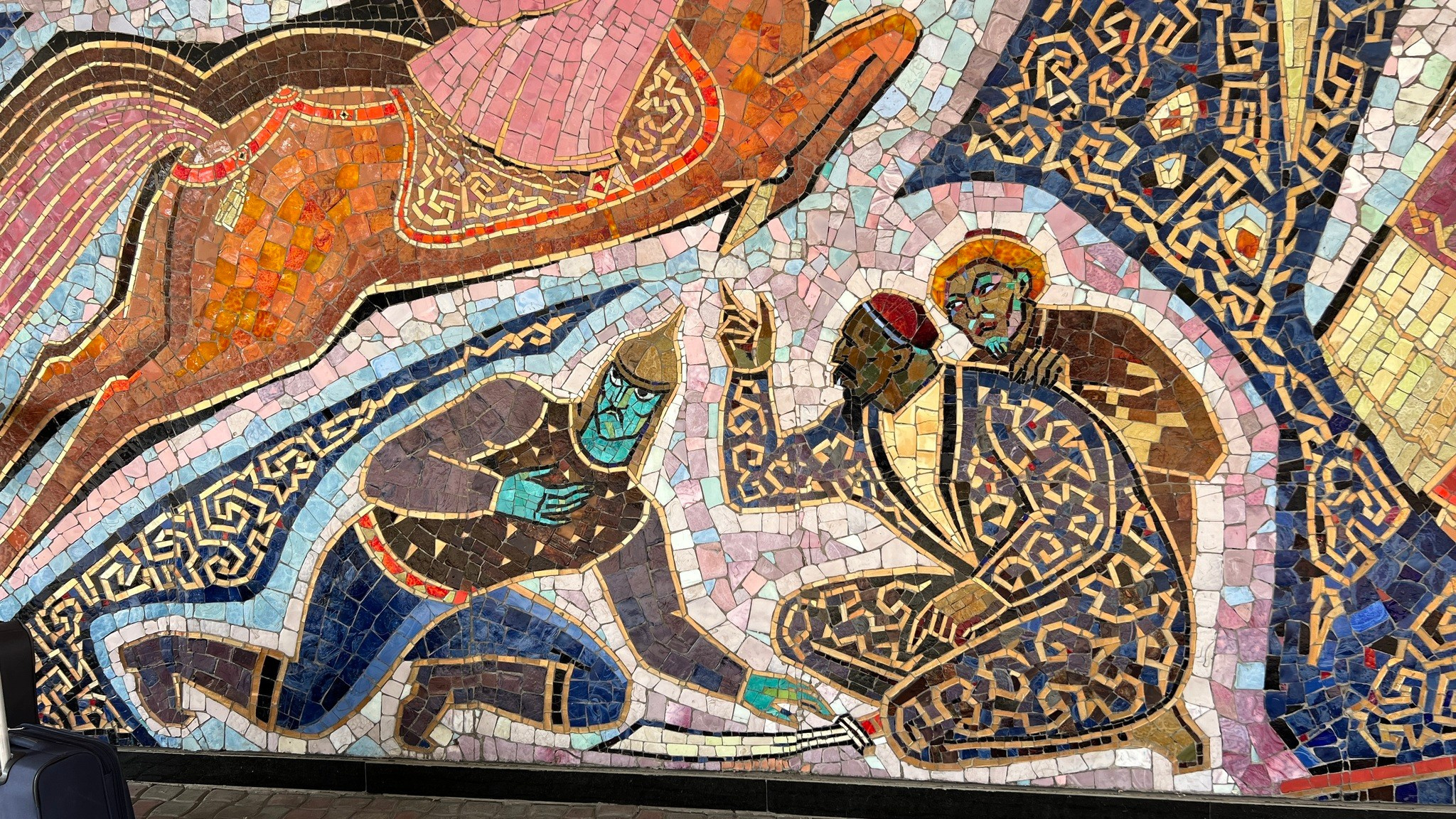 Гостиница «Алматы» и её мозаики — архитектурный символ города