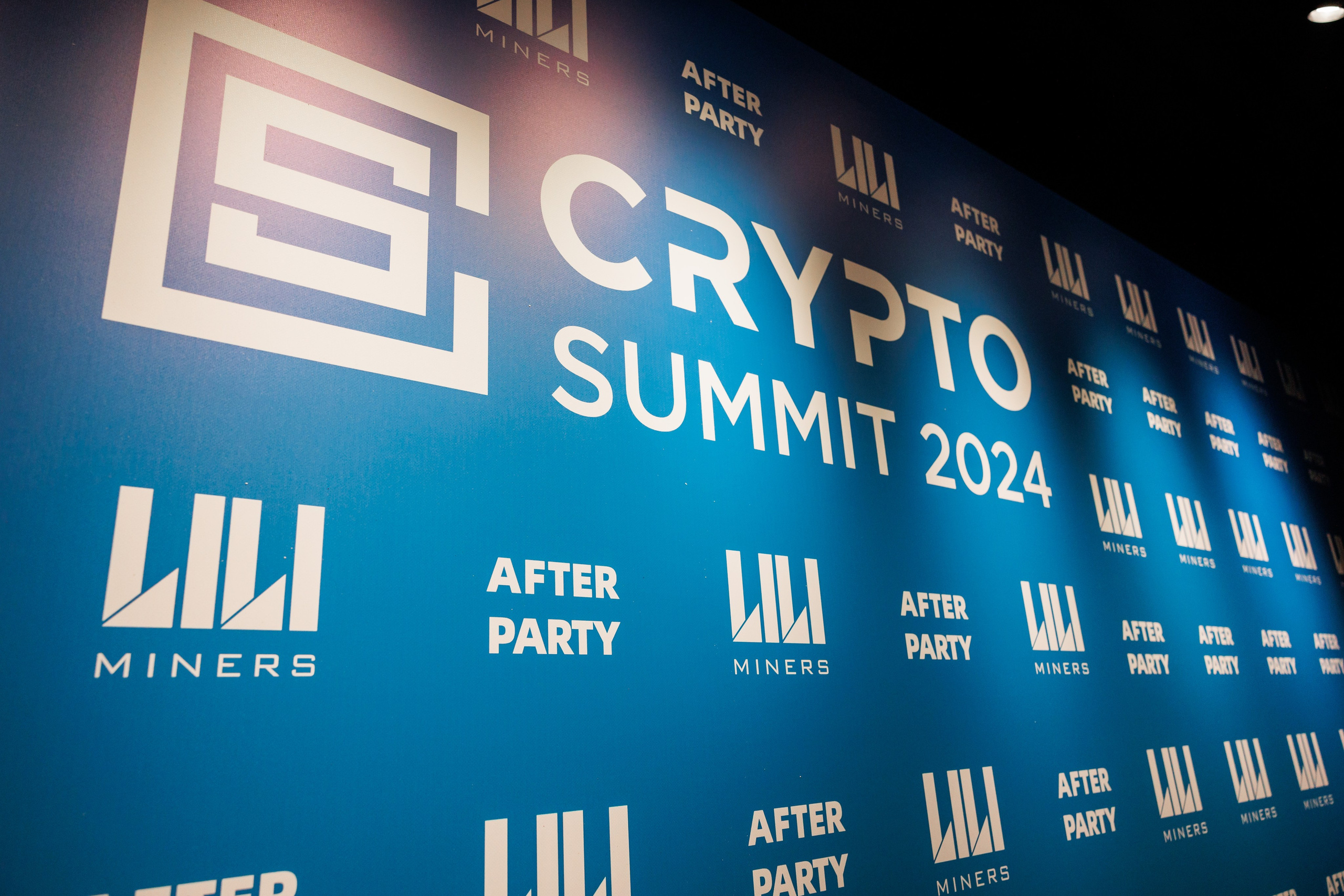 Крипто-Саммит 2024, МТС Live-Hall. Свадебный и репортажный фотограф (Москва, Королев и другие)