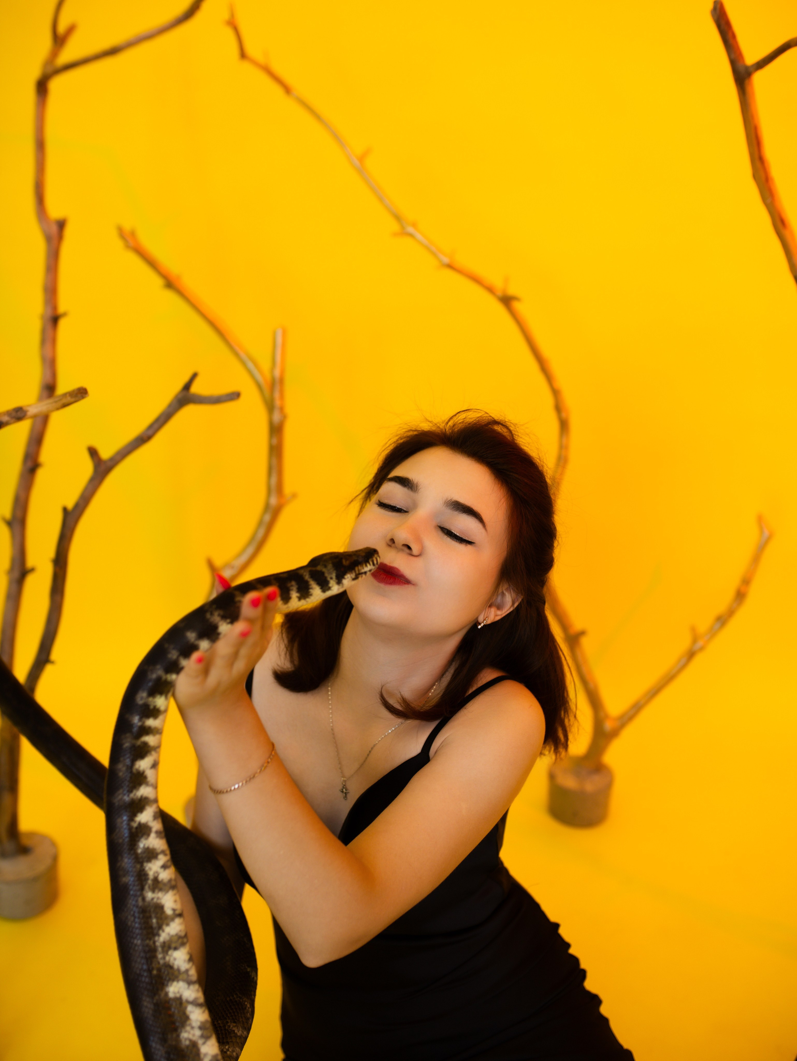 Фотосессии со змейкой. Свадебный и семейный фотограф Виолетта в Липецке