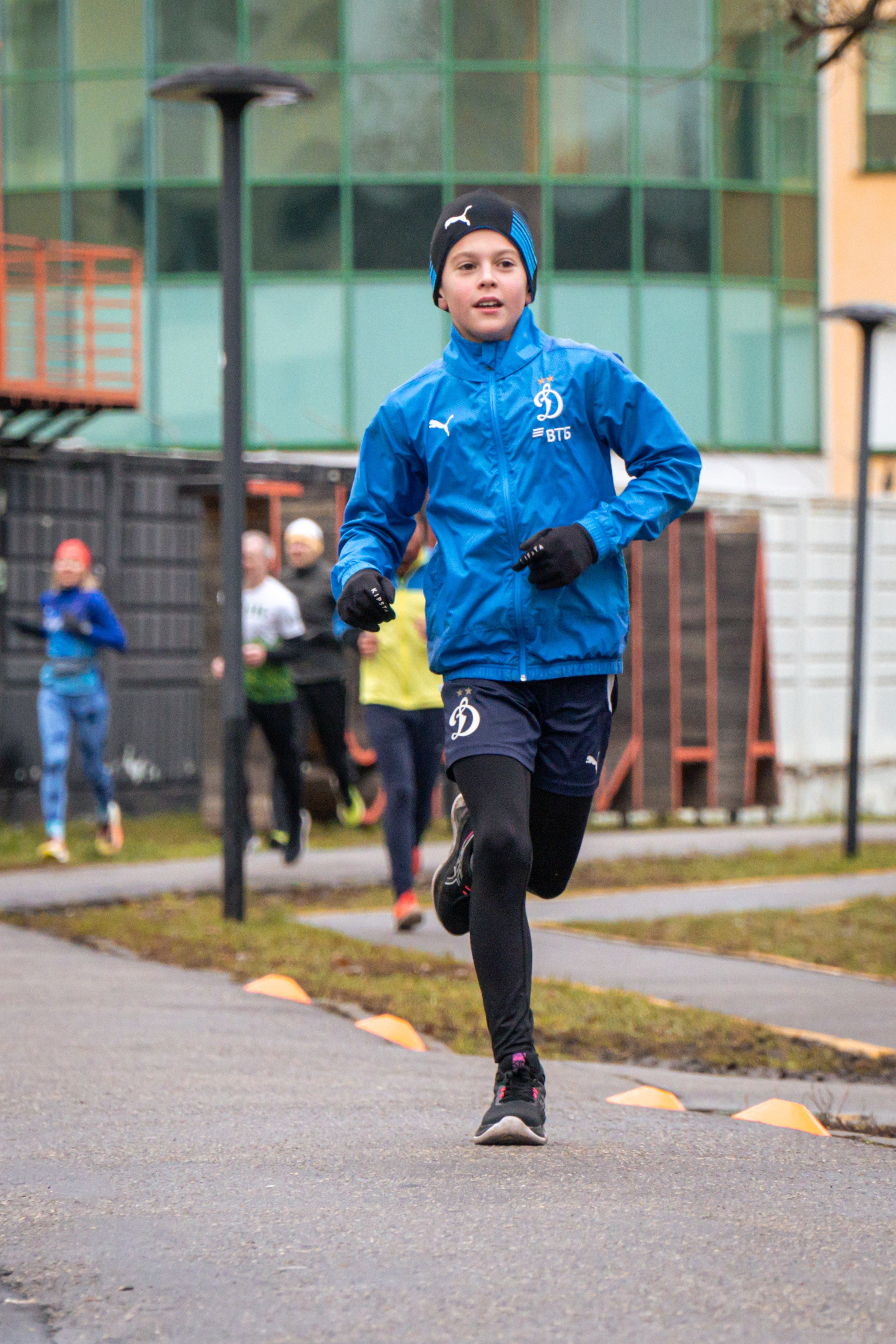 5 вёрст Реутов 16.11.2024. Роман Капилюшов. Бег. Фото. Видео. г. Люберцы