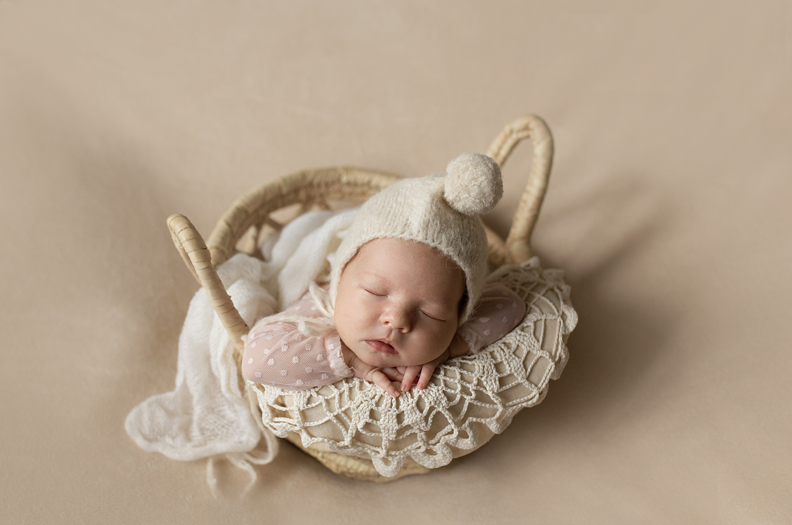 Фотосессия новорождённого. Фотограф новорождённых малышей и детский фотограф В Казани Лана Максим