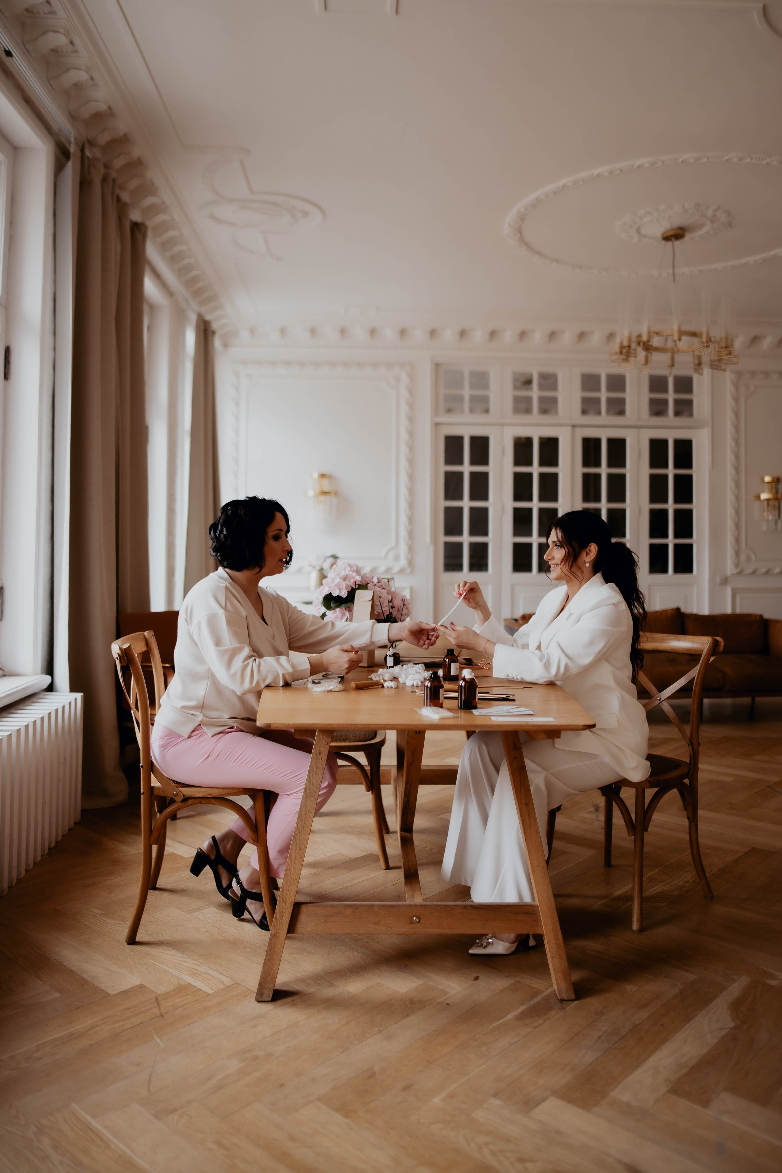 Ирина и Неля: бизнесвумен арома продукции. Фотограф Veronika Potaseva