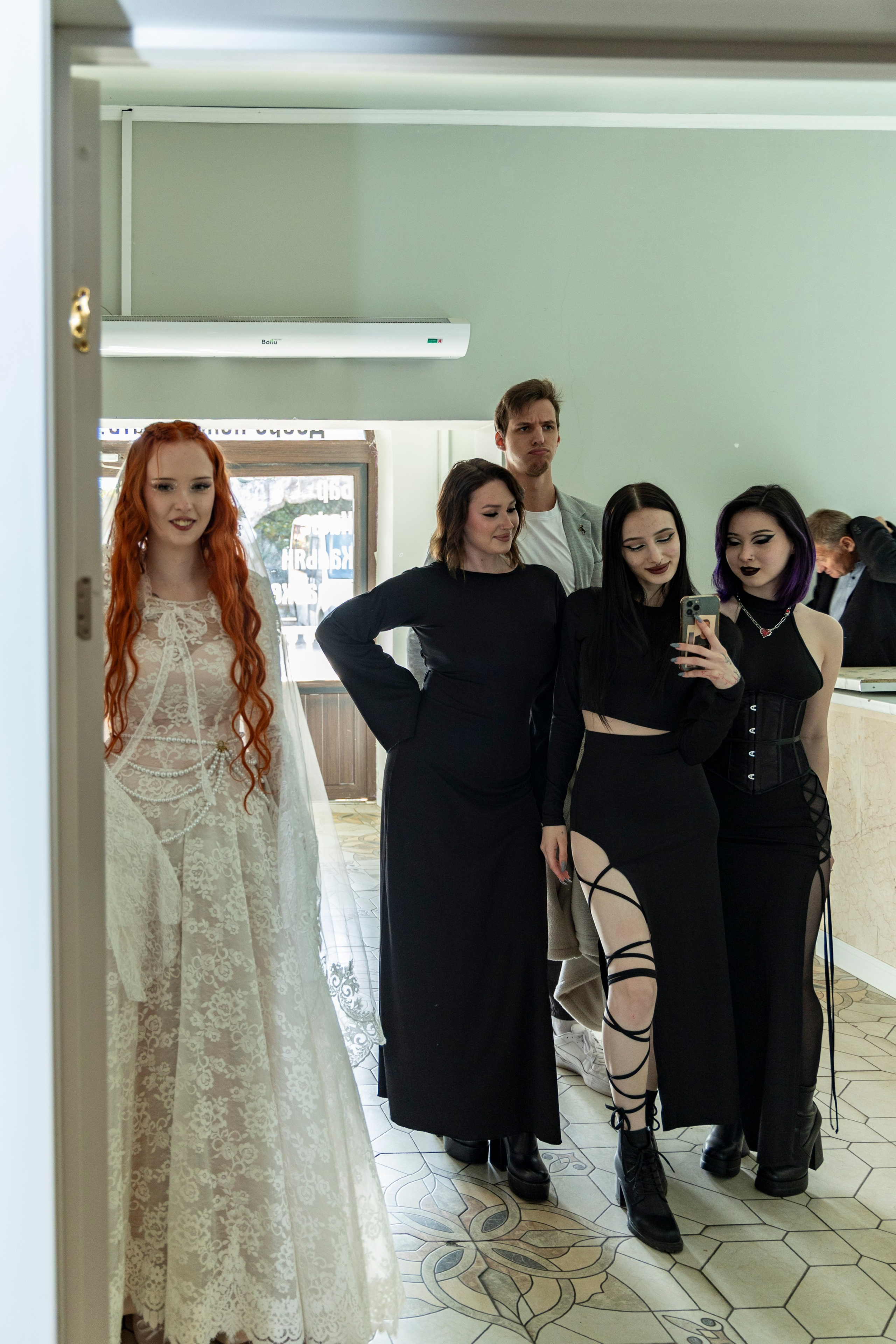 Свадебная фотосессия свадебный фотограф Татьяна Марсуверских свадебная фотопрогулка Москва Жуковский. Фотограф для маркетплейсов, фотоуслуги в Жуковском Татьяна Марсуверских