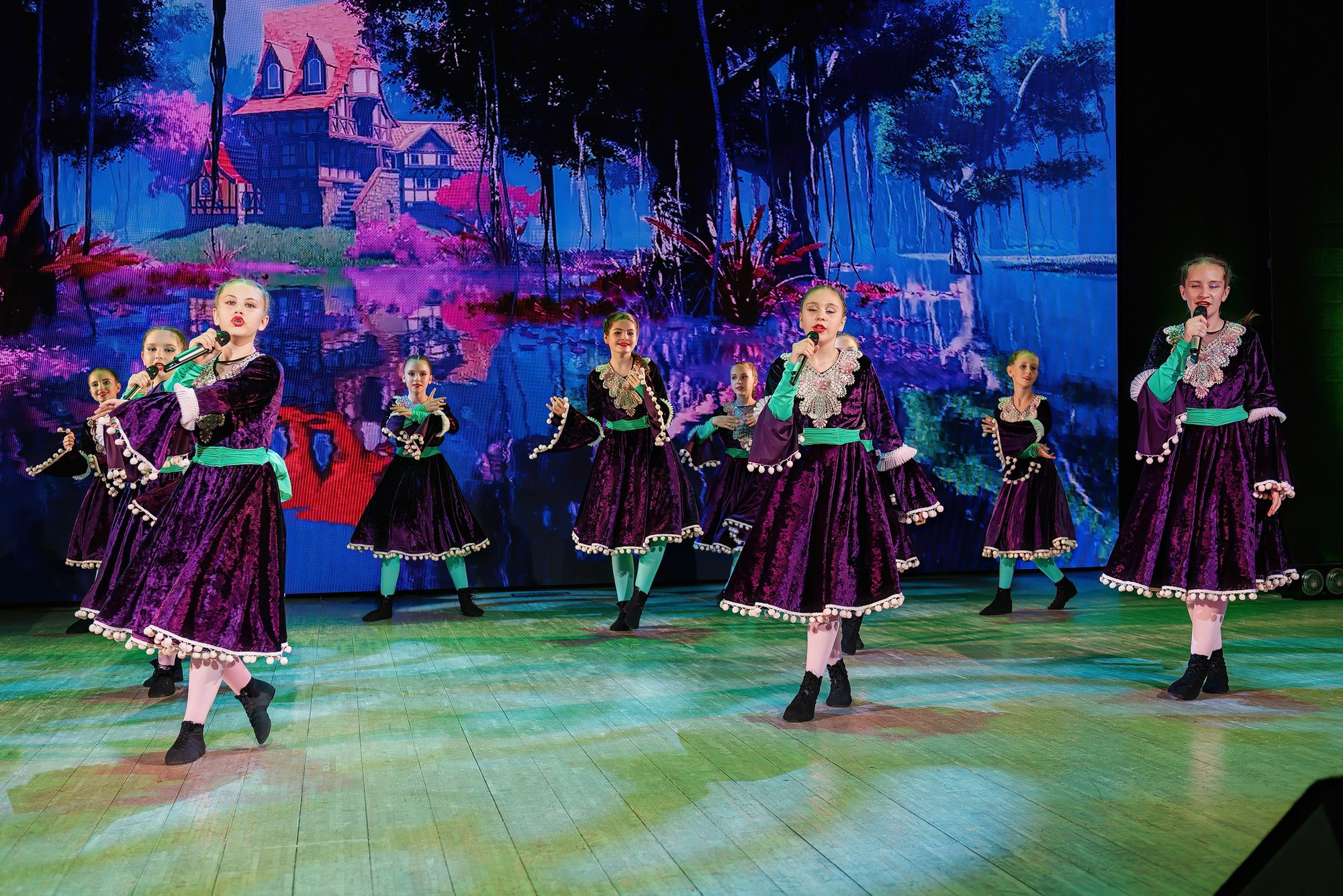 Отчетный концерт Образцового коллектива Алтая театра эстрадной песни «Созвездие». Свадебный и репортажный фотограф Никита Сницарев в Барнауле