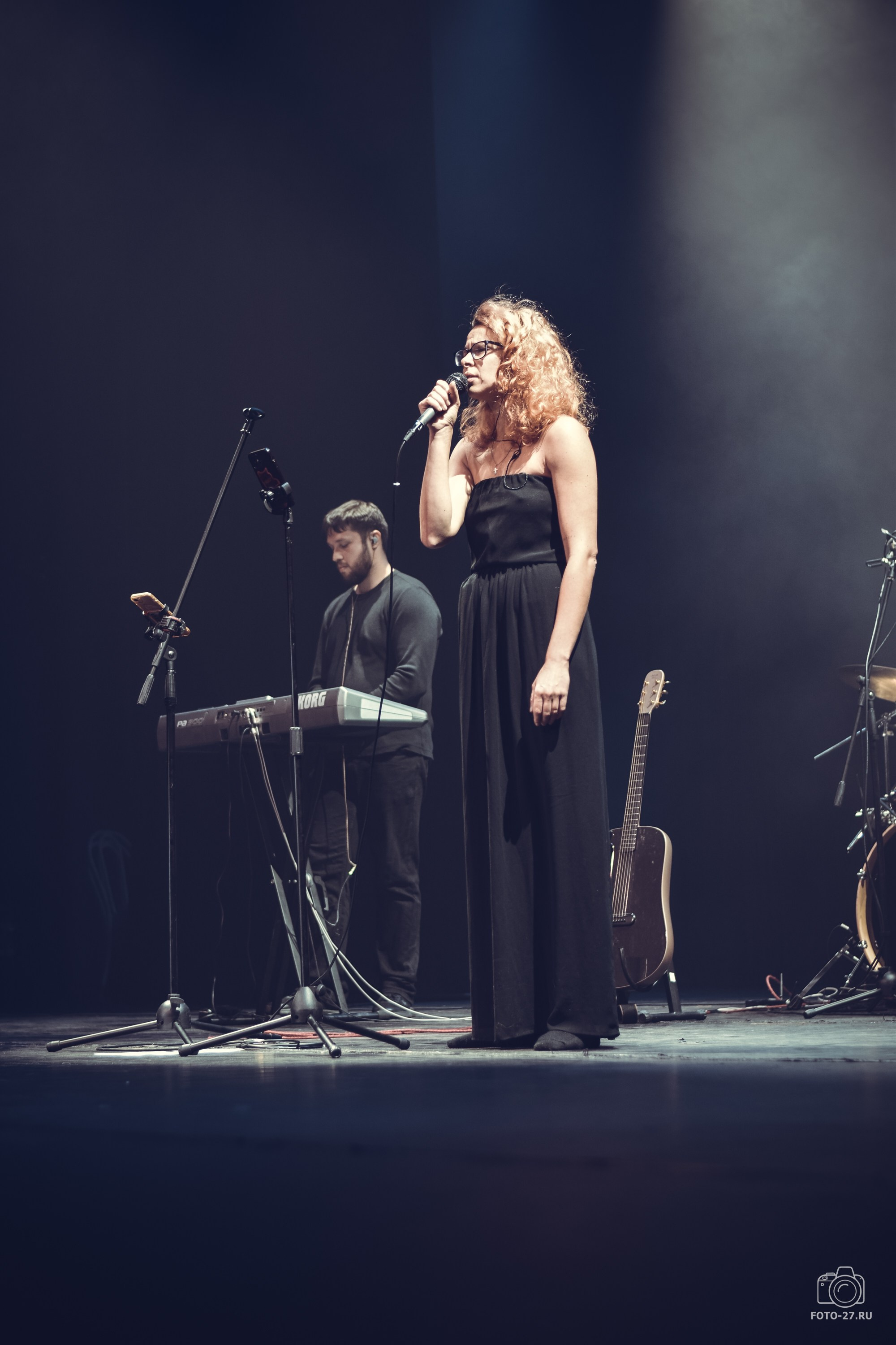 Антон Курдюмов фотограф в Хабаровске Рина Курдюмова фото27 foto27 Антон Дорофеев репортажный репортаж документалист Тони и Рина фотосоздатели ПаПаРоК Философия и любовь сольный концерт ОДОРА Хабаровск