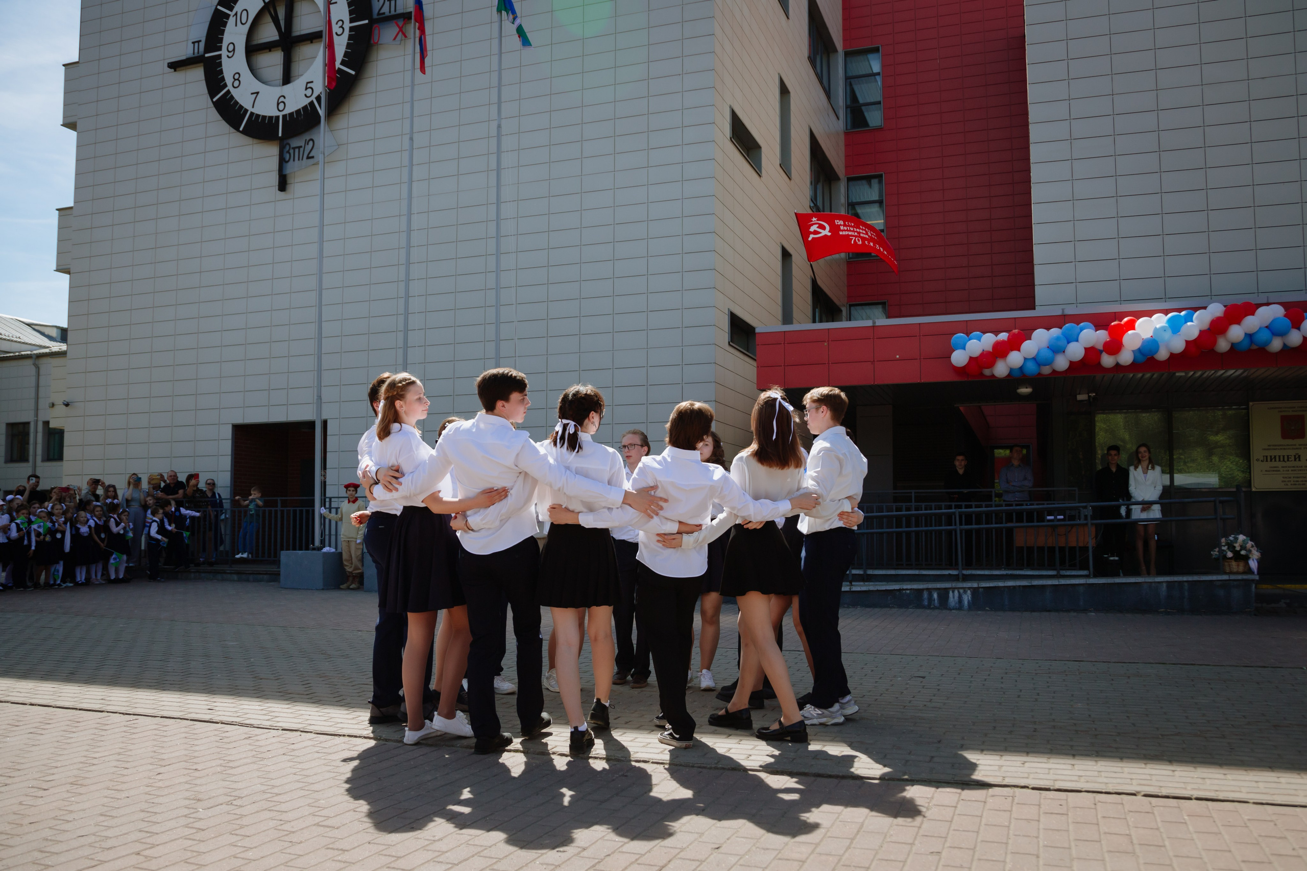 Последний звонок 2024 (2 часа фотосъемки). Профессиональный фотограф Надежда Антонова