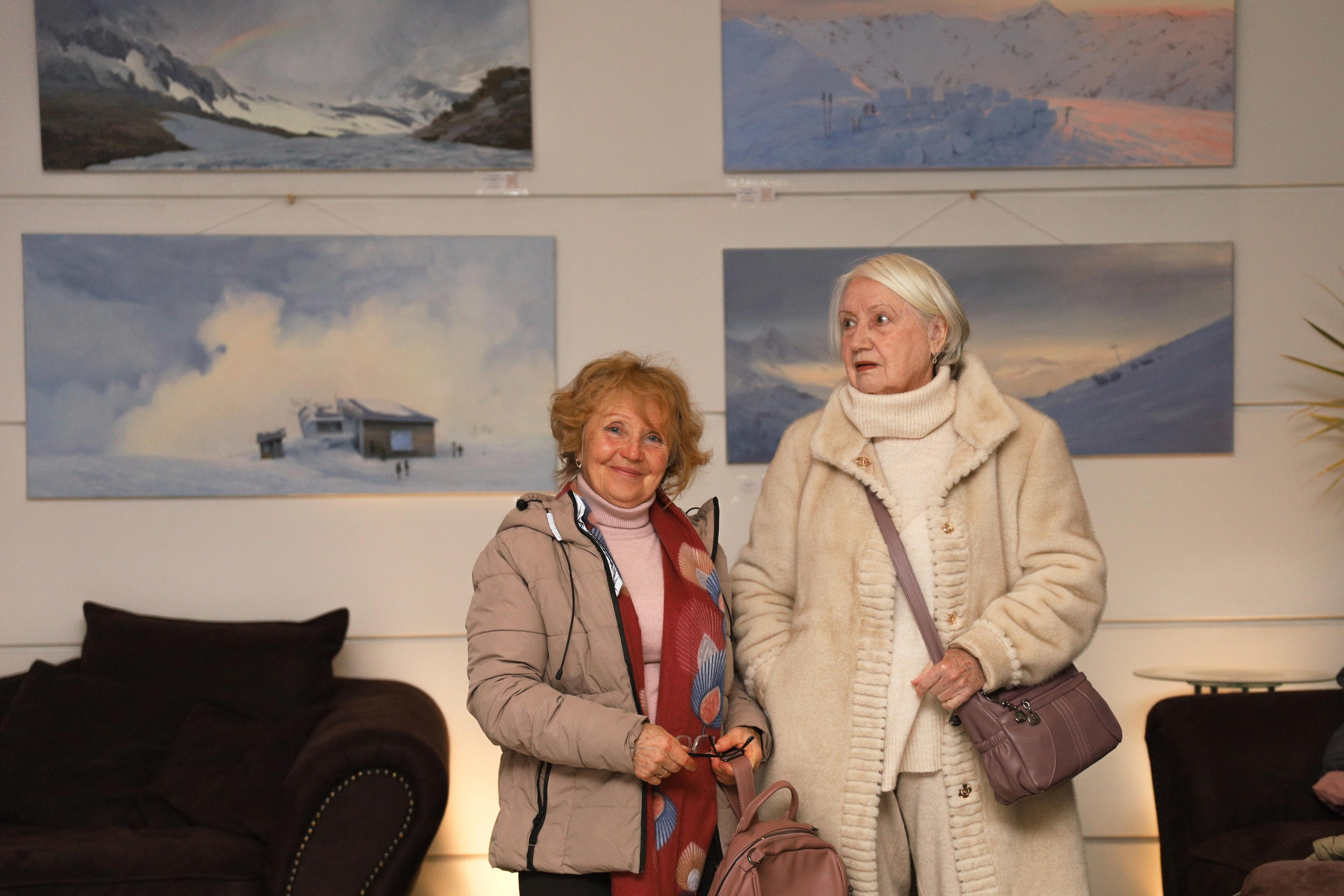 Изложба на Татьяна Дердей. Лариса Богомолова. Фотограф. Видеограф. Болгария