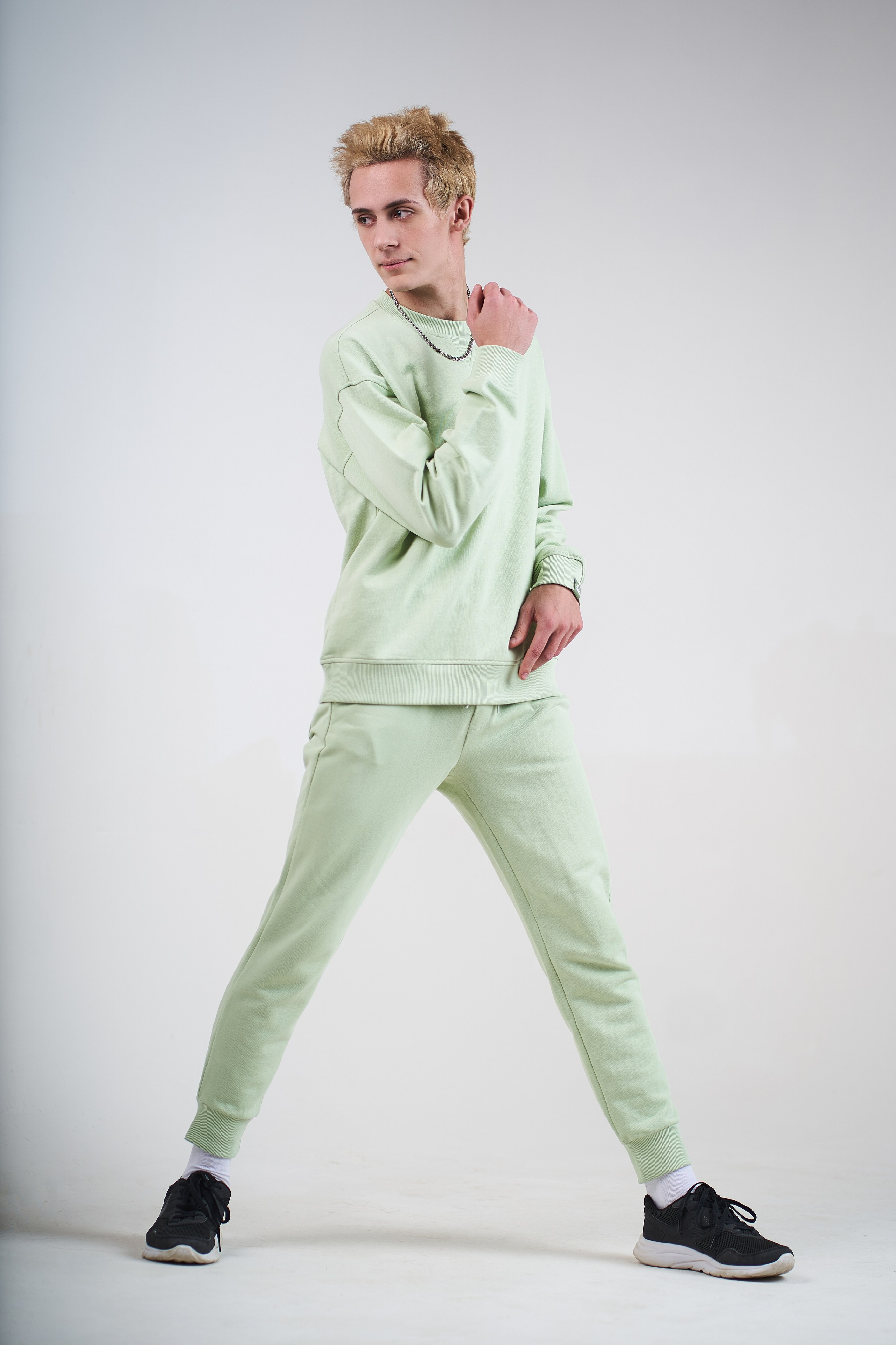 Предметная и фудсъёмка в Москве. Фото для маркетплейсов. Фотограф Петр Анисимов