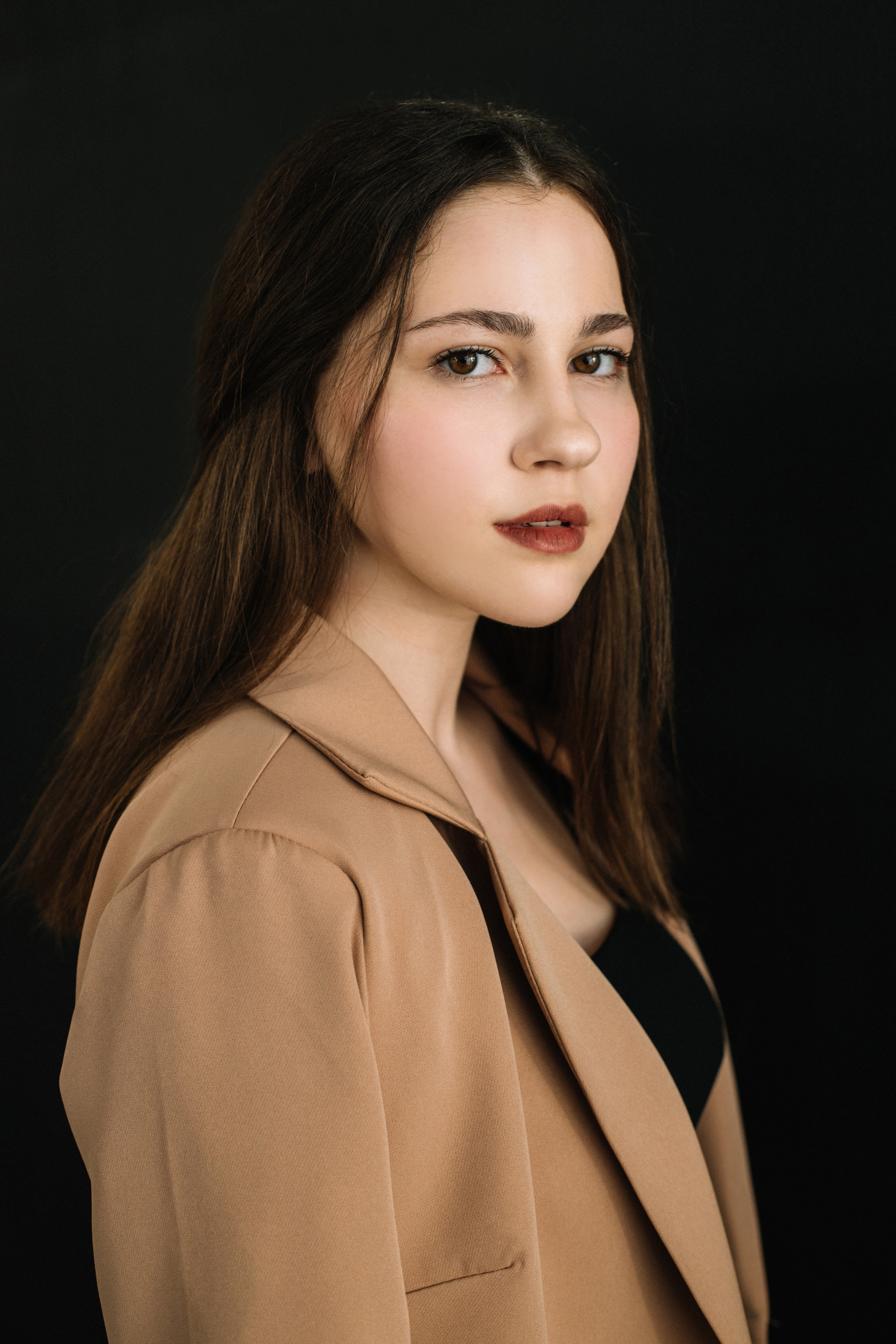 11 А | 1. Фотограф Регина Даниловна Усть — Катав