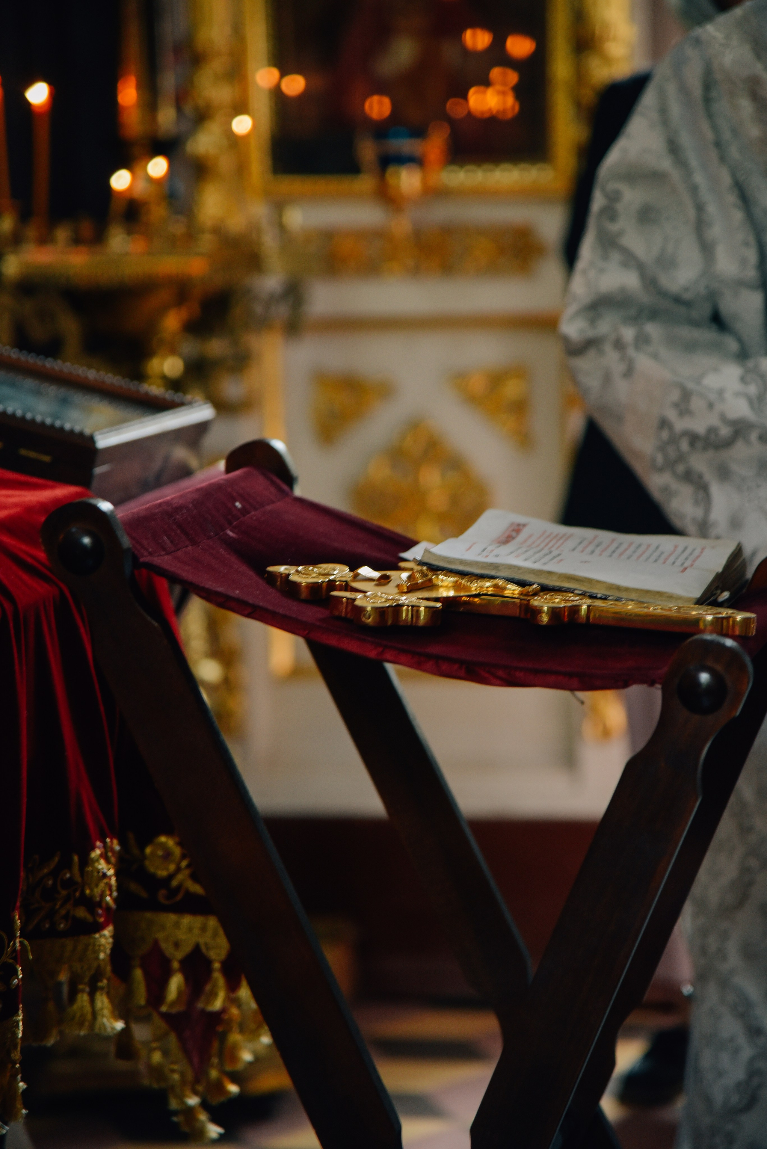 Венчание Храм Живоначальной Троицы на Воробьёвых горах. Фотограф Лола Волна, город Москва