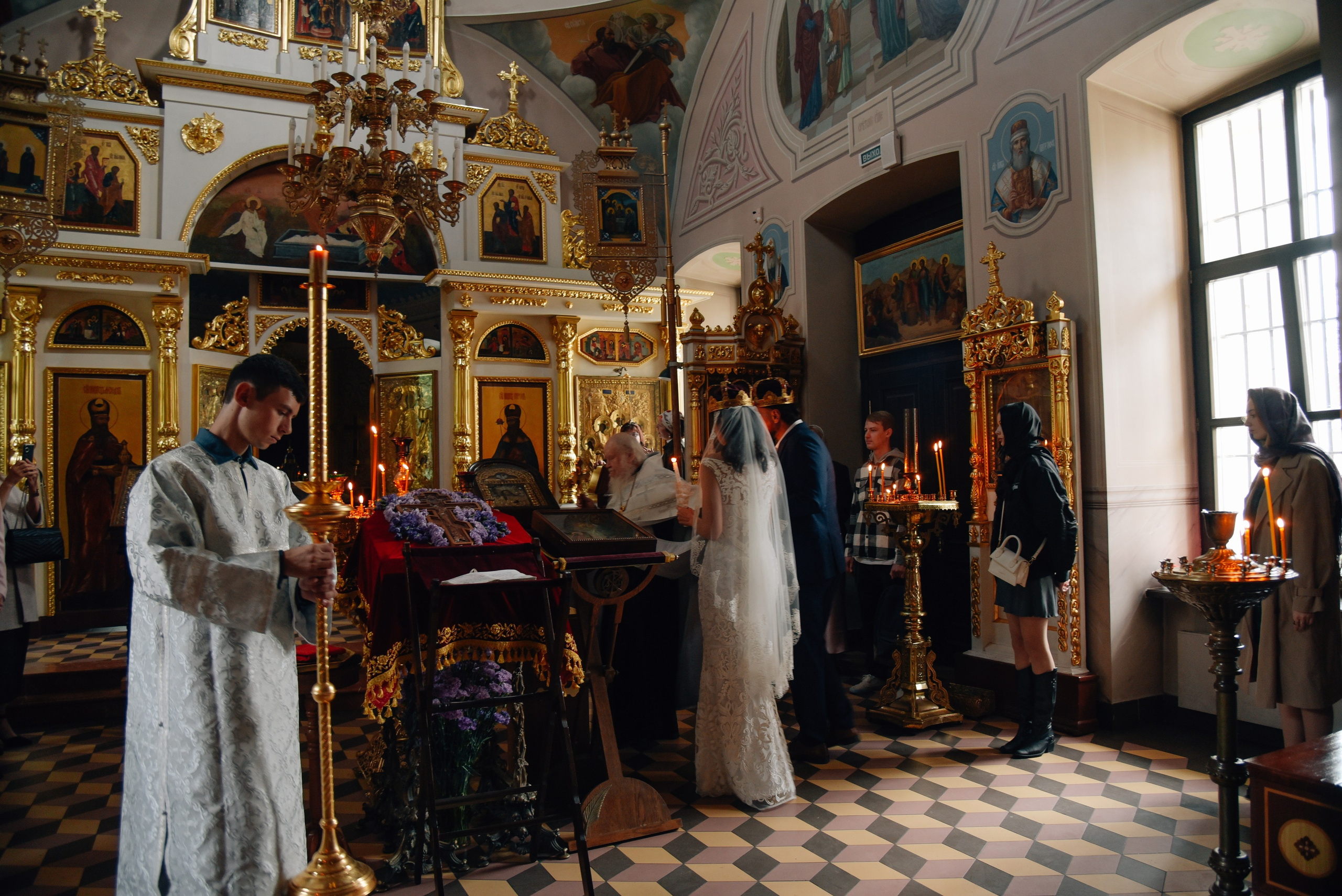 Венчание Храм Живоначальной Троицы на Воробьёвых горах. Фотограф Лола Волна, город Москва