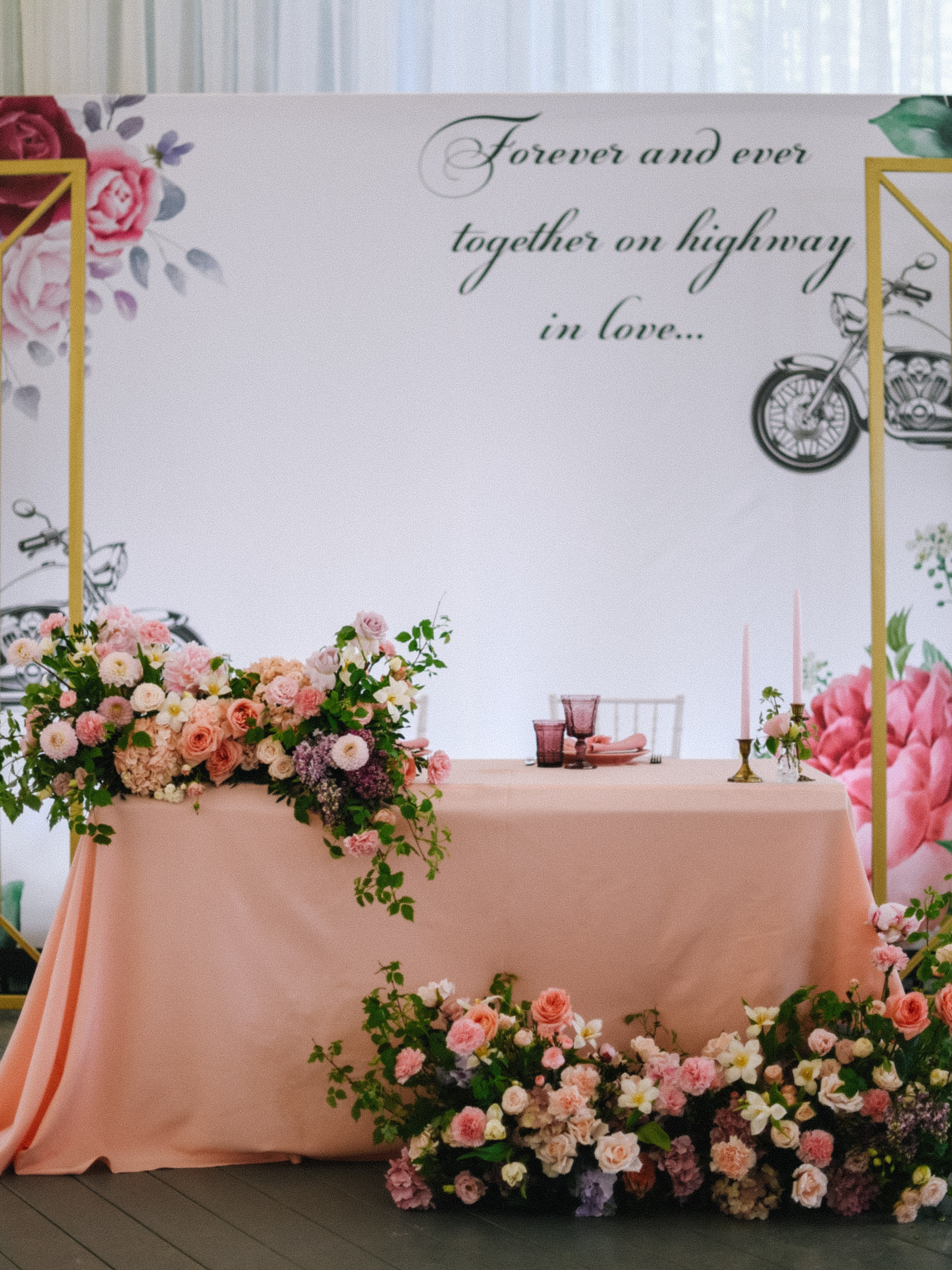 Свадьба байкеров в ресторане «Дворянское гнездо». Kirillova Studio — мастерская декора и событий Юли Кирилловой