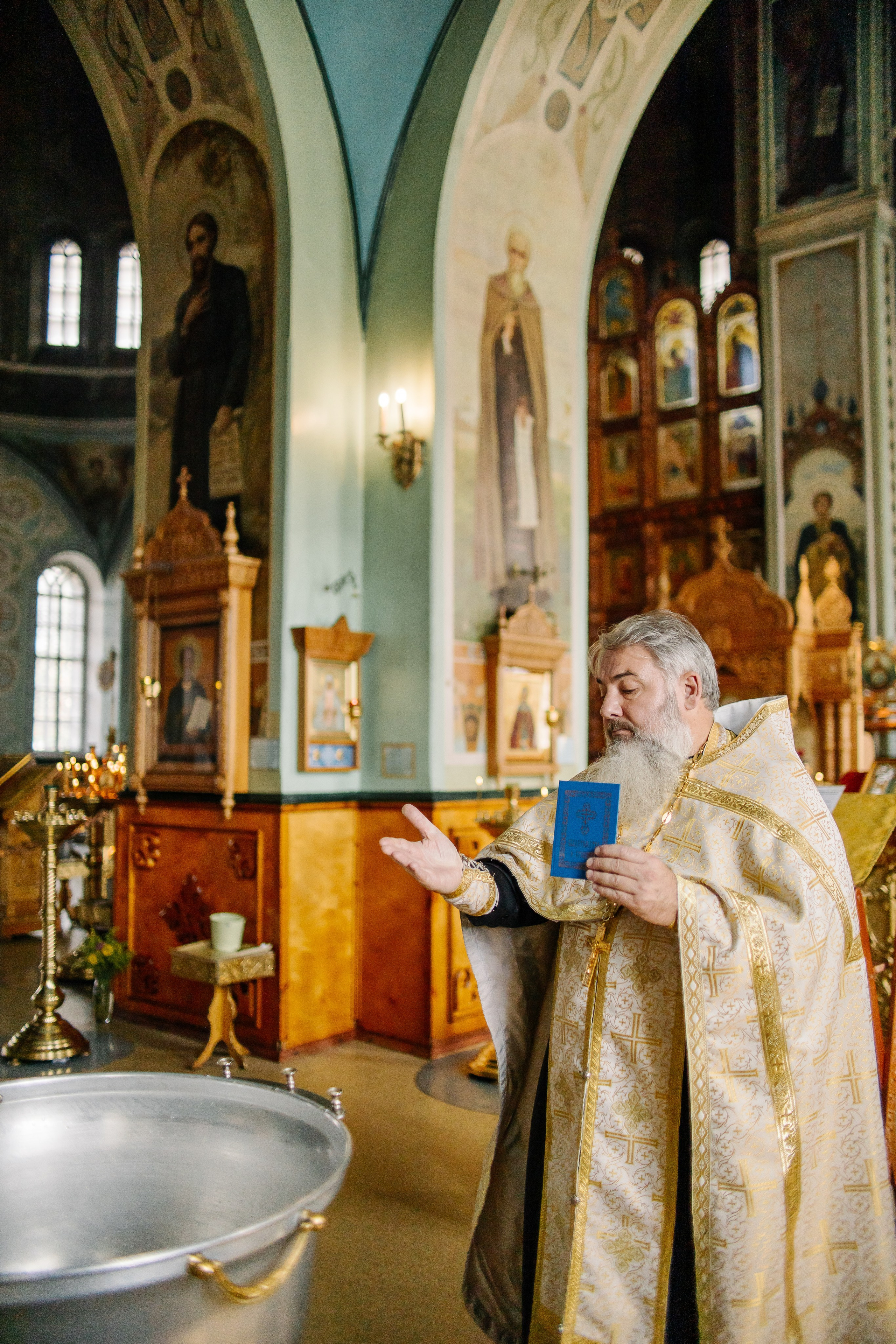 Тимофей (Красная Церковь у цирка). Семейный и детский фотограф в Челябинске Елена Вышегородцева